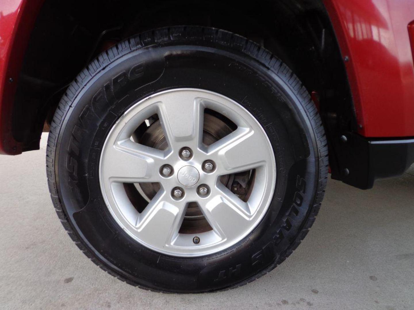 2010 MAROON JEEP LIBERTY SPORT (1J4PN2GK2AW) with an 3.7L engine, Automatic transmission, located at 6610 L St., Omaha, NE, 68117, (402) 731-7800, 41.212872, -96.014702 - THIS VEHICLE HAS A BEEN FULLY INSPECTED AND HAS A CLEAN TITLE WITH A FREE CARFAX REPORT PROVIDED! FRESH-TRADE IN WITH A CLEAN CARFAX, LOW MILEAGE AND NEWER TIRES! *****We have found that most customers do the majority of their shopping online before visiting a ealership. For this reason we feel - Photo#9