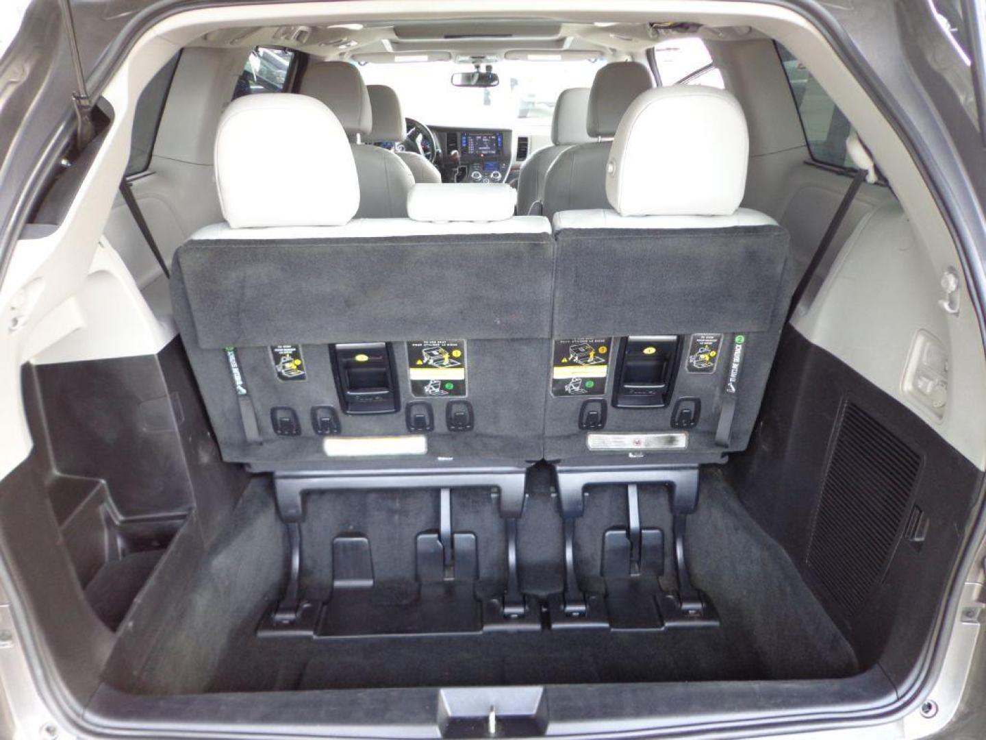 2017 GRAY TOYOTA SIENNA LIMITED PREMIUM (5TDDZ3DC1HS) with an 3.5L engine, Automatic transmission, located at 6610 L St., Omaha, NE, 68117, (402) 731-7800, 41.212872, -96.014702 - Photo#19