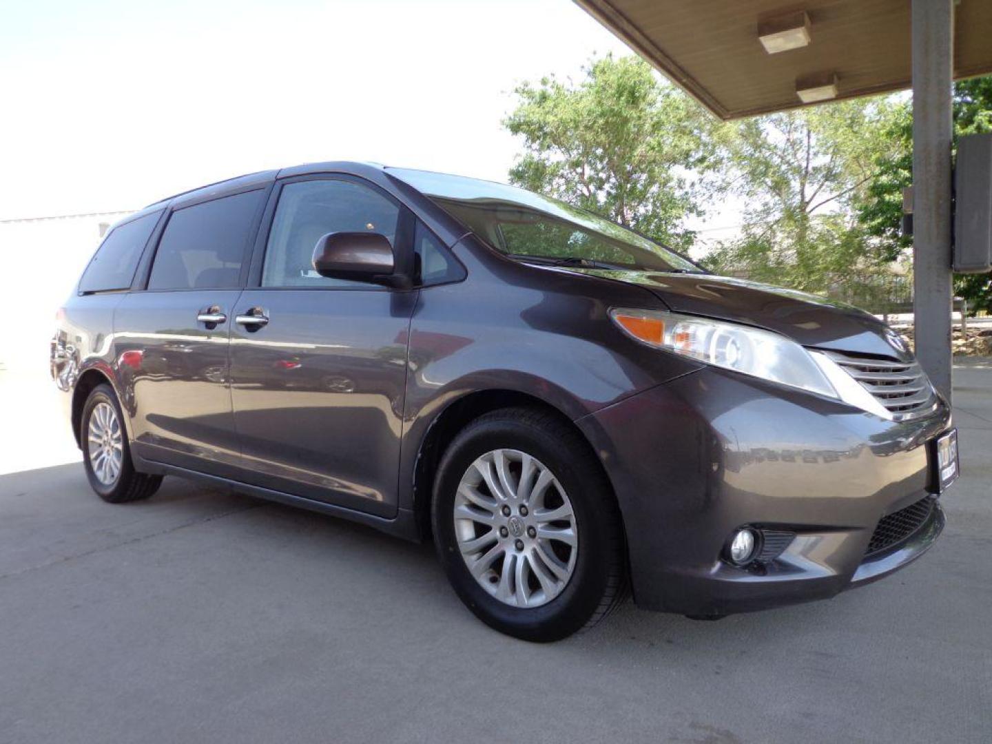 2014 GRAY TOYOTA SIENNA XLE (5TDYK3DC2ES) with an 3.5L engine, Automatic transmission, located at 6610 L St., Omaha, NE, 68117, (402) 731-7800, 41.212872, -96.014702 - THIS VEHICLE HAS A BEEN FULLY INSPECTED AND HAS A CLEAN TITLE WITH A FREE CARFAX REPORT PROVIDED! LOADED UP XLE WITH NAV, BACKUP CAM, REAR ENTERTAINMENT, NEWER TIRES AND MUCH MORE! *****We have found that most customers do the majority of their shopping online before visiting a ealership. For t - Photo#2