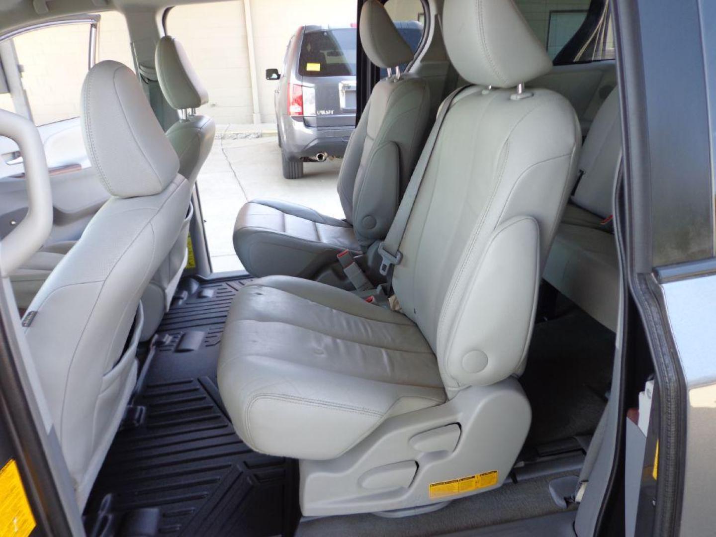 2014 GRAY TOYOTA SIENNA XLE (5TDYK3DC2ES) with an 3.5L engine, Automatic transmission, located at 6610 L St., Omaha, NE, 68117, (402) 731-7800, 41.212872, -96.014702 - THIS VEHICLE HAS A BEEN FULLY INSPECTED AND HAS A CLEAN TITLE WITH A FREE CARFAX REPORT PROVIDED! LOADED UP XLE WITH NAV, BACKUP CAM, REAR ENTERTAINMENT, NEWER TIRES AND MUCH MORE! *****We have found that most customers do the majority of their shopping online before visiting a ealership. For t - Photo#19