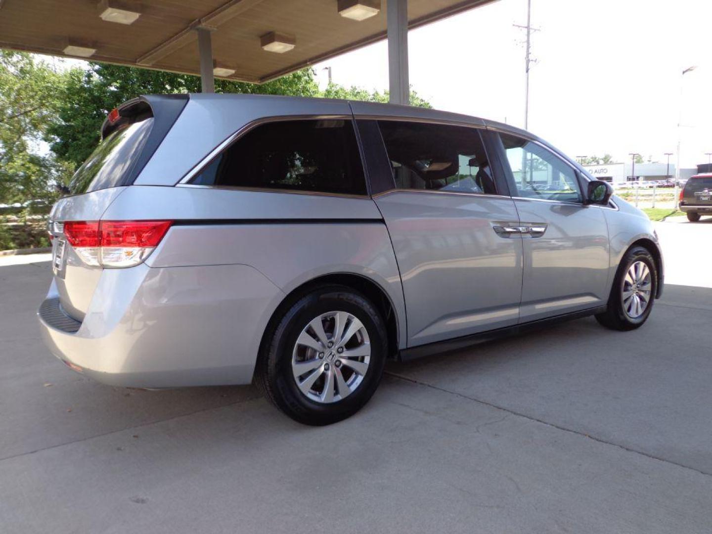 2017 SILVER HONDA ODYSSEY EXL (5FNRL5H66HB) with an 3.5L engine, Automatic transmission, located at 6610 L St., Omaha, NE, 68117, (402) 731-7800, 41.212872, -96.014702 - THIS VEHICLE HAS A BEEN FULLY INSPECTED AND HAS A CLEAN TITLE WITH A FREE CARFAX REPORT PROVIDED! 1-OWNER, CLEAN CARFAX, LOW MILEAGE AND NEWER TIRES! *****We have found that most customers do the majority of their shopping online before visiting a ealership. For this reason we feel it necessary - Photo#3