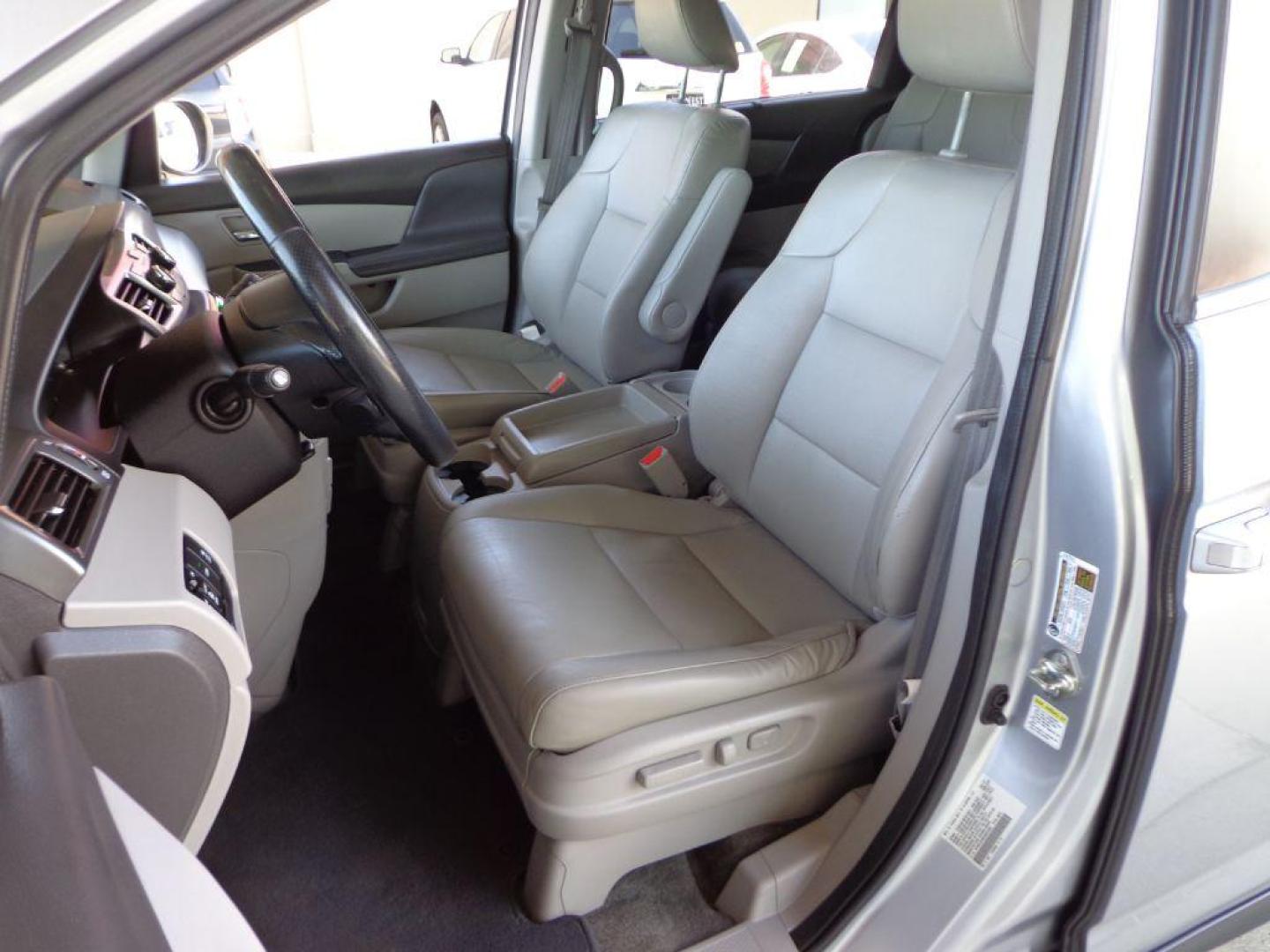 2017 SILVER HONDA ODYSSEY EXL (5FNRL5H66HB) with an 3.5L engine, Automatic transmission, located at 6610 L St., Omaha, NE, 68117, (402) 731-7800, 41.212872, -96.014702 - THIS VEHICLE HAS A BEEN FULLY INSPECTED AND HAS A CLEAN TITLE WITH A FREE CARFAX REPORT PROVIDED! 1-OWNER, CLEAN CARFAX, LOW MILEAGE AND NEWER TIRES! *****We have found that most customers do the majority of their shopping online before visiting a ealership. For this reason we feel it necessary - Photo#13