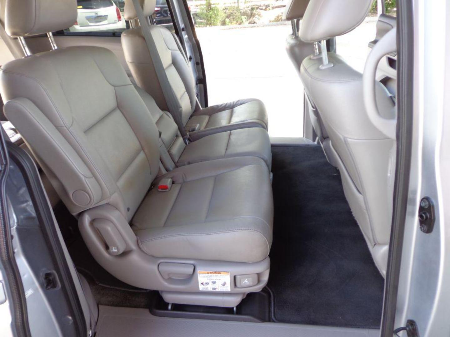 2017 SILVER HONDA ODYSSEY EXL (5FNRL5H66HB) with an 3.5L engine, Automatic transmission, located at 6610 L St., Omaha, NE, 68117, (402) 731-7800, 41.212872, -96.014702 - THIS VEHICLE HAS A BEEN FULLY INSPECTED AND HAS A CLEAN TITLE WITH A FREE CARFAX REPORT PROVIDED! 1-OWNER, CLEAN CARFAX, LOW MILEAGE AND NEWER TIRES! *****We have found that most customers do the majority of their shopping online before visiting a ealership. For this reason we feel it necessary - Photo#18