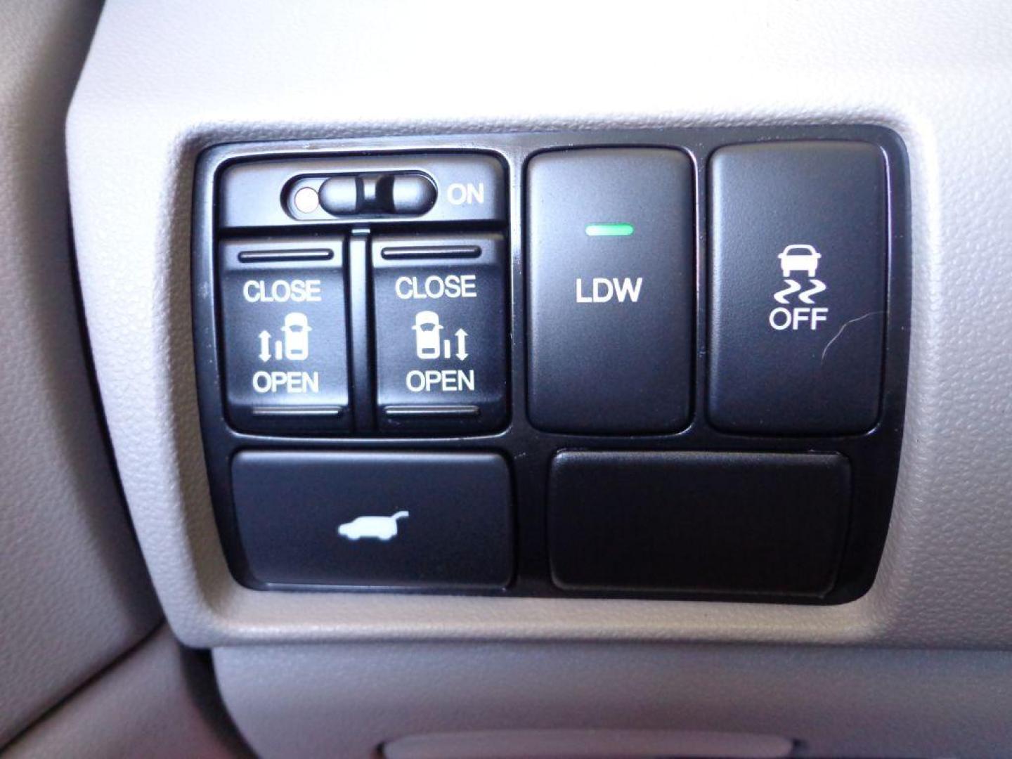 2017 SILVER HONDA ODYSSEY EXL (5FNRL5H66HB) with an 3.5L engine, Automatic transmission, located at 6610 L St., Omaha, NE, 68117, (402) 731-7800, 41.212872, -96.014702 - THIS VEHICLE HAS A BEEN FULLY INSPECTED AND HAS A CLEAN TITLE WITH A FREE CARFAX REPORT PROVIDED! 1-OWNER, CLEAN CARFAX, LOW MILEAGE AND NEWER TIRES! *****We have found that most customers do the majority of their shopping online before visiting a ealership. For this reason we feel it necessary - Photo#25