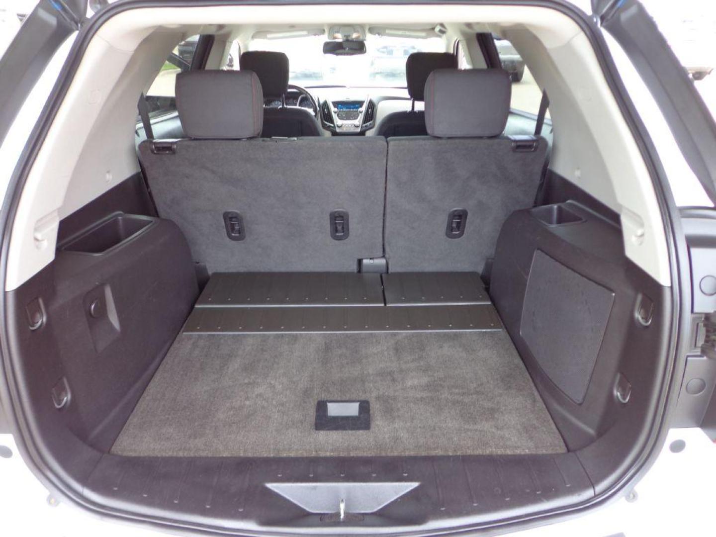 2010 WHITE CHEVROLET EQUINOX LT (2CNALDEW2A6) with an 2.4L engine, Automatic transmission, located at 6610 L St., Omaha, NE, 68117, (402) 731-7800, 41.212872, -96.014702 - THIS VEHICLE HAS A BEEN FULLY INSPECTED AND HAS A CLEAN TITLE WITH A FREE CARFAX REPORT PROVIDED! 2-OWNER TRADE-IN WITH A CLEAN CARFAX, READY TO GO! *****We have found that most customers do the majority of their shopping online before visiting a ealership. For this reason we feel it necessary - Photo#21