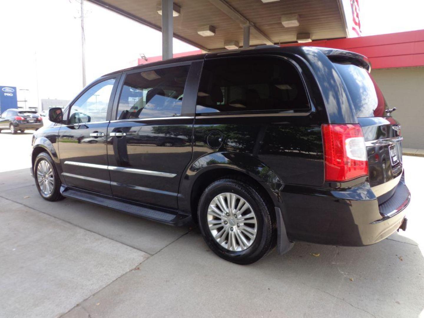 2015 BLACK CHRYSLER TOWN and COUNTRY LIMITED PLATINUM (2C4RC1GG8FR) with an 3.6L engine, Automatic transmission, located at 6610 L St., Omaha, NE, 68117, (402) 731-7800, 41.212872, -96.014702 - THIS VEHICLE HAS A BEEN FULLY INSPECTED AND HAS A CLEAN TITLE WITH A FREE CARFAX REPORT PROVIDED! 2-OWNER, CLEN CARFAX, LOW MILEAGE, LOADED WITH OPTIONS AND NEWER TIRES! *****We have found that most customers do the majority of their shopping online before visiting a ealership. For this reason - Photo#5
