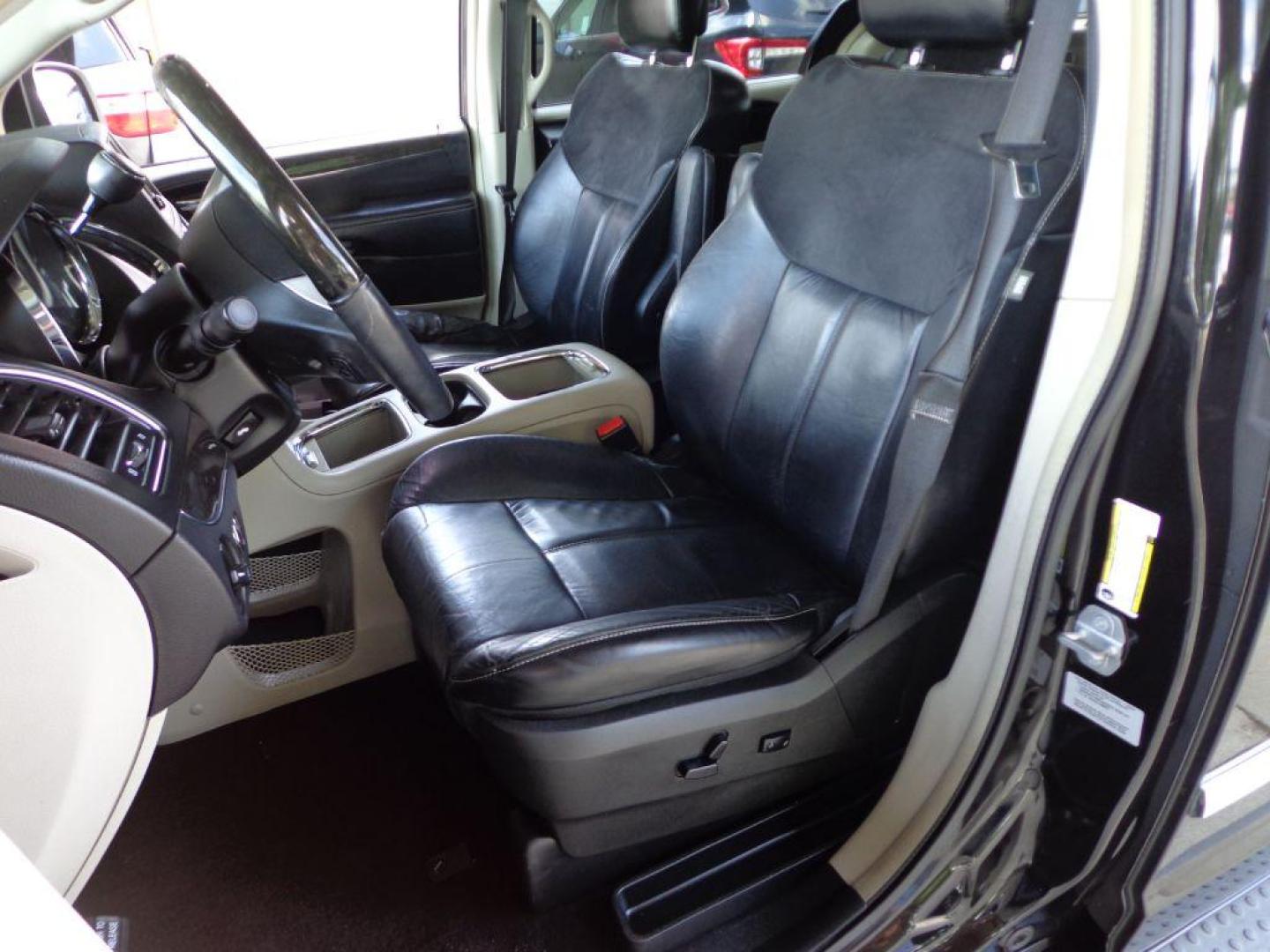 2015 BLACK CHRYSLER TOWN and COUNTRY LIMITED PLATINUM (2C4RC1GG8FR) with an 3.6L engine, Automatic transmission, located at 6610 L St., Omaha, NE, 68117, (402) 731-7800, 41.212872, -96.014702 - THIS VEHICLE HAS A BEEN FULLY INSPECTED AND HAS A CLEAN TITLE WITH A FREE CARFAX REPORT PROVIDED! 2-OWNER, CLEN CARFAX, LOW MILEAGE, LOADED WITH OPTIONS AND NEWER TIRES! *****We have found that most customers do the majority of their shopping online before visiting a ealership. For this reason - Photo#13