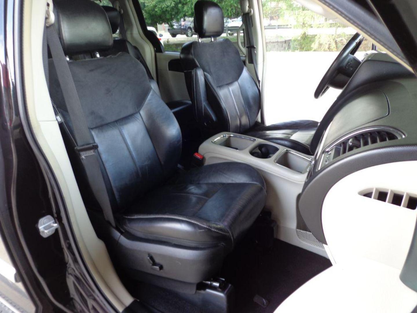 2015 BLACK CHRYSLER TOWN and COUNTRY LIMITED PLATINUM (2C4RC1GG8FR) with an 3.6L engine, Automatic transmission, located at 6610 L St., Omaha, NE, 68117, (402) 731-7800, 41.212872, -96.014702 - THIS VEHICLE HAS A BEEN FULLY INSPECTED AND HAS A CLEAN TITLE WITH A FREE CARFAX REPORT PROVIDED! 2-OWNER, CLEN CARFAX, LOW MILEAGE, LOADED WITH OPTIONS AND NEWER TIRES! *****We have found that most customers do the majority of their shopping online before visiting a ealership. For this reason - Photo#15