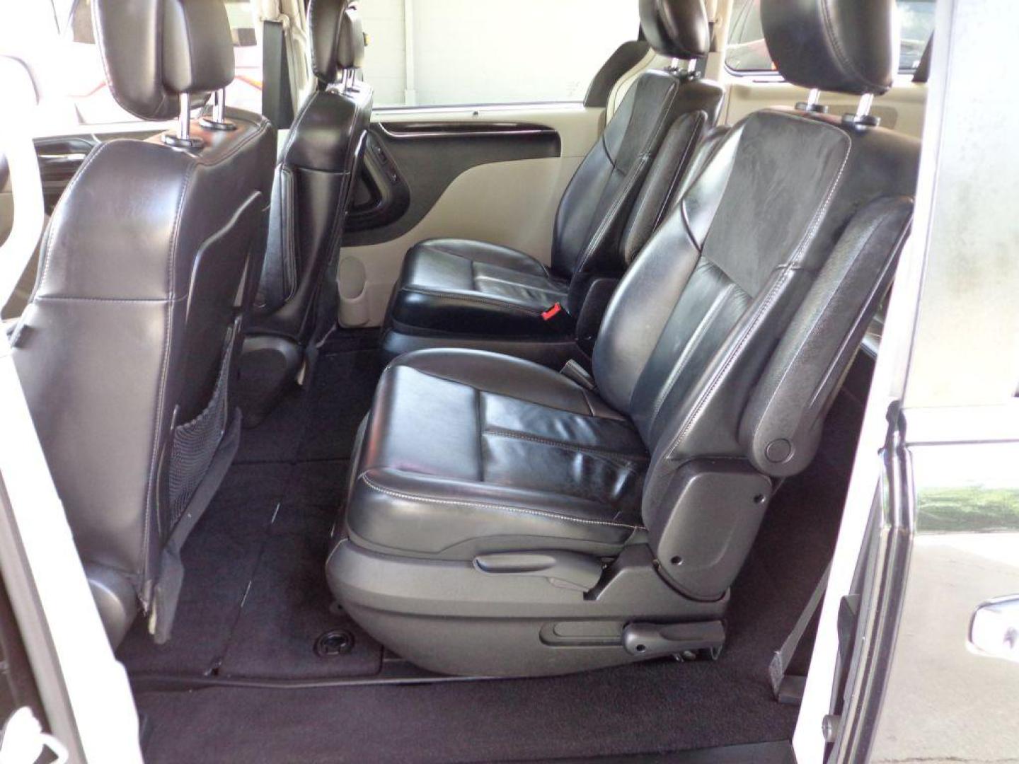 2015 BLACK CHRYSLER TOWN and COUNTRY LIMITED PLATINUM (2C4RC1GG8FR) with an 3.6L engine, Automatic transmission, located at 6610 L St., Omaha, NE, 68117, (402) 731-7800, 41.212872, -96.014702 - THIS VEHICLE HAS A BEEN FULLY INSPECTED AND HAS A CLEAN TITLE WITH A FREE CARFAX REPORT PROVIDED! 2-OWNER, CLEN CARFAX, LOW MILEAGE, LOADED WITH OPTIONS AND NEWER TIRES! *****We have found that most customers do the majority of their shopping online before visiting a ealership. For this reason - Photo#18
