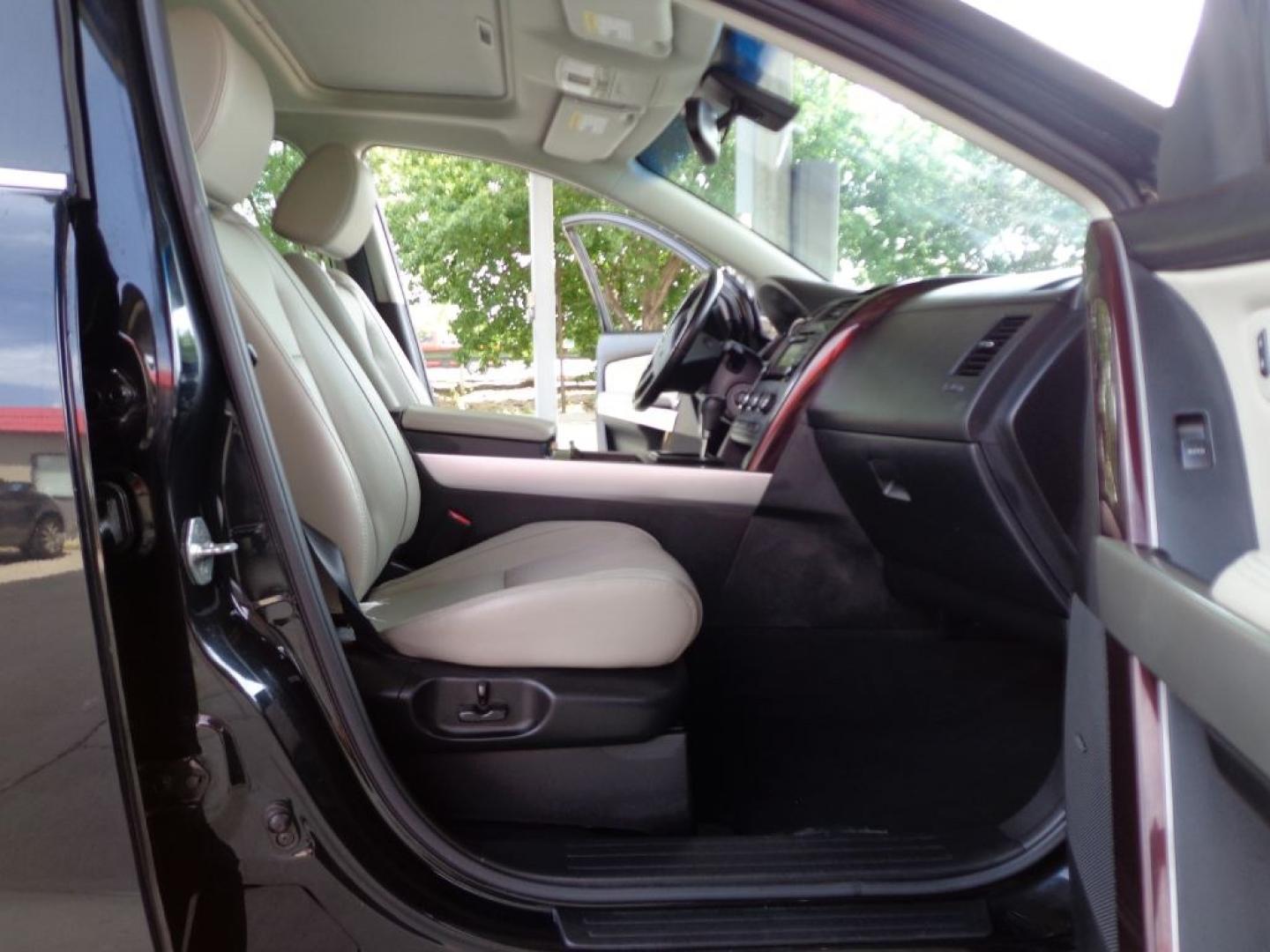 2014 BLACK MAZDA CX-9 GRAND TOURING (JM3TB3DV2E0) with an 3.7L engine, Automatic transmission, located at 6610 L St., Omaha, NE, 68117, (402) 731-7800, 41.212872, -96.014702 - THIS VEHICLE HAS A BEEN FULLY INSPECTED AND HAS A CLEAN TITLE WITH A FREE CARFAX REPORT PROVIDED! 2-OWNER, CLEAN CARFAX, LOW MILEAGE, LOADED WITH OPTIONS AND NEWER TIRES! *****We have found that most customers do the majority of their shopping online before visiting a ealership. For this reason- Photo#15