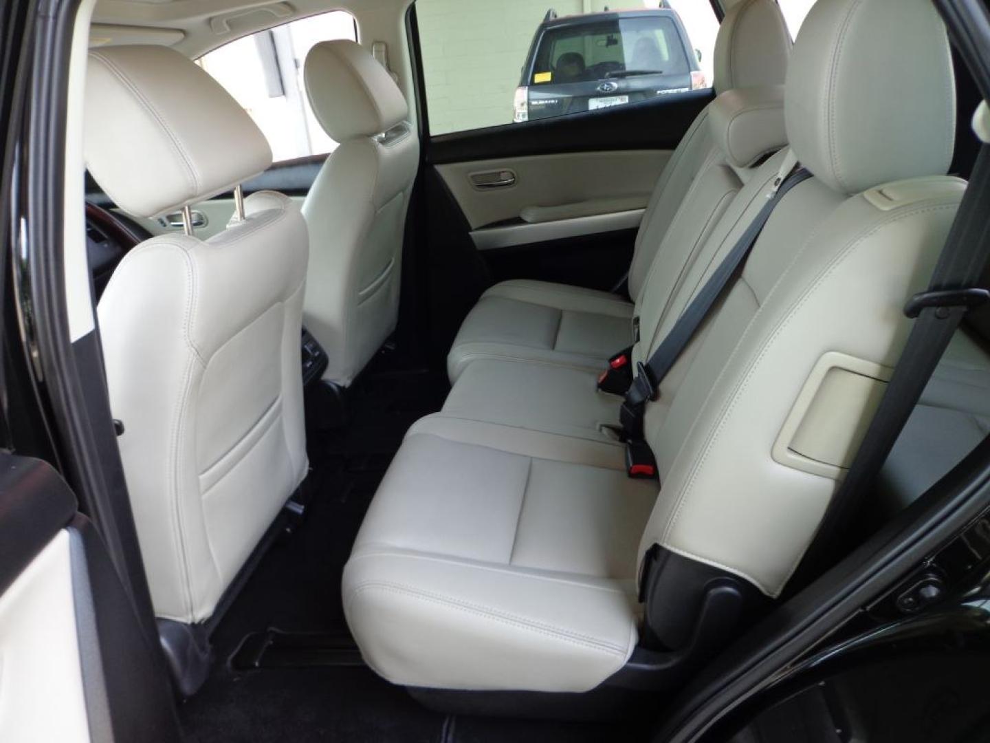 2014 BLACK MAZDA CX-9 GRAND TOURING (JM3TB3DV2E0) with an 3.7L engine, Automatic transmission, located at 6610 L St., Omaha, NE, 68117, (402) 731-7800, 41.212872, -96.014702 - THIS VEHICLE HAS A BEEN FULLY INSPECTED AND HAS A CLEAN TITLE WITH A FREE CARFAX REPORT PROVIDED! 2-OWNER, CLEAN CARFAX, LOW MILEAGE, LOADED WITH OPTIONS AND NEWER TIRES! *****We have found that most customers do the majority of their shopping online before visiting a ealership. For this reason- Photo#19