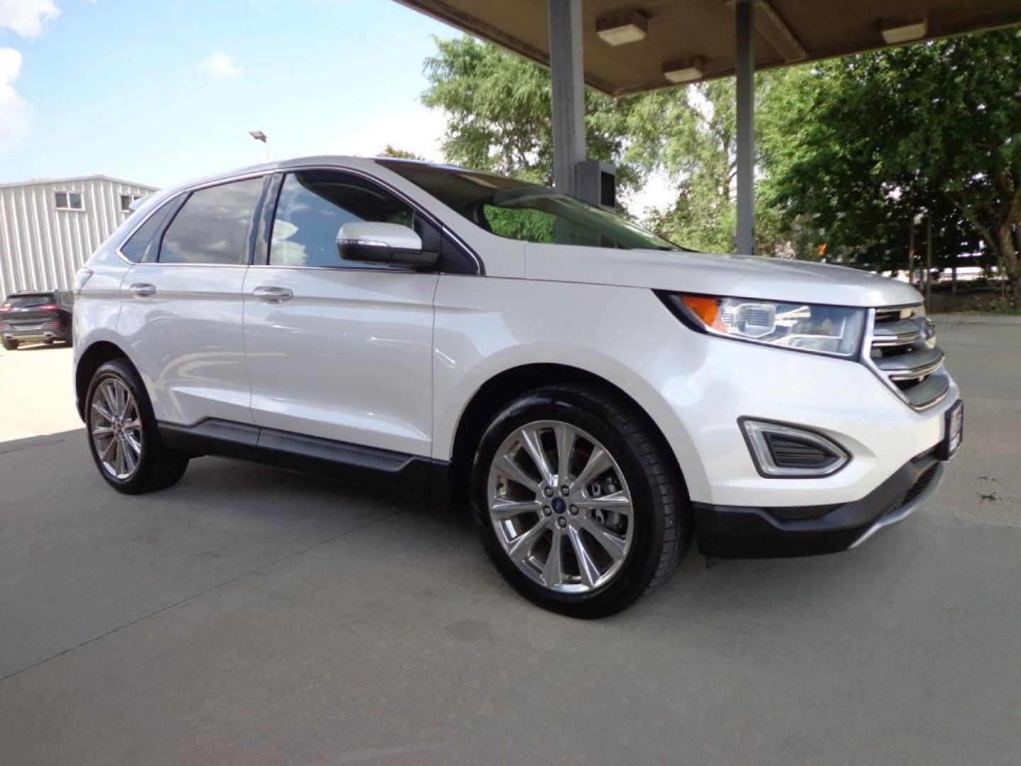 2018 WHITE FORD EDGE TITANIUM (2FMPK4K96JB) with an 2.0L engine, Automatic transmission, located at 6610 L St., Omaha, NE, 68117, (402) 731-7800, 41.212872, -96.014702 - THIS VEHICLE HAS A BEEN FULLY INSPECTED AND HAS A CLEAN TITLE WITH A FREE CARFAX REPORT PROVIDED! 2-OWNER, CLEAN CARFAX, LOW MILEAGE, PANO ROOF, NAV, NEWER TIRES AND MUCH MORE! *****We have found that most customers do the majority of their shopping online before visiting a ealership. For this- Photo#2