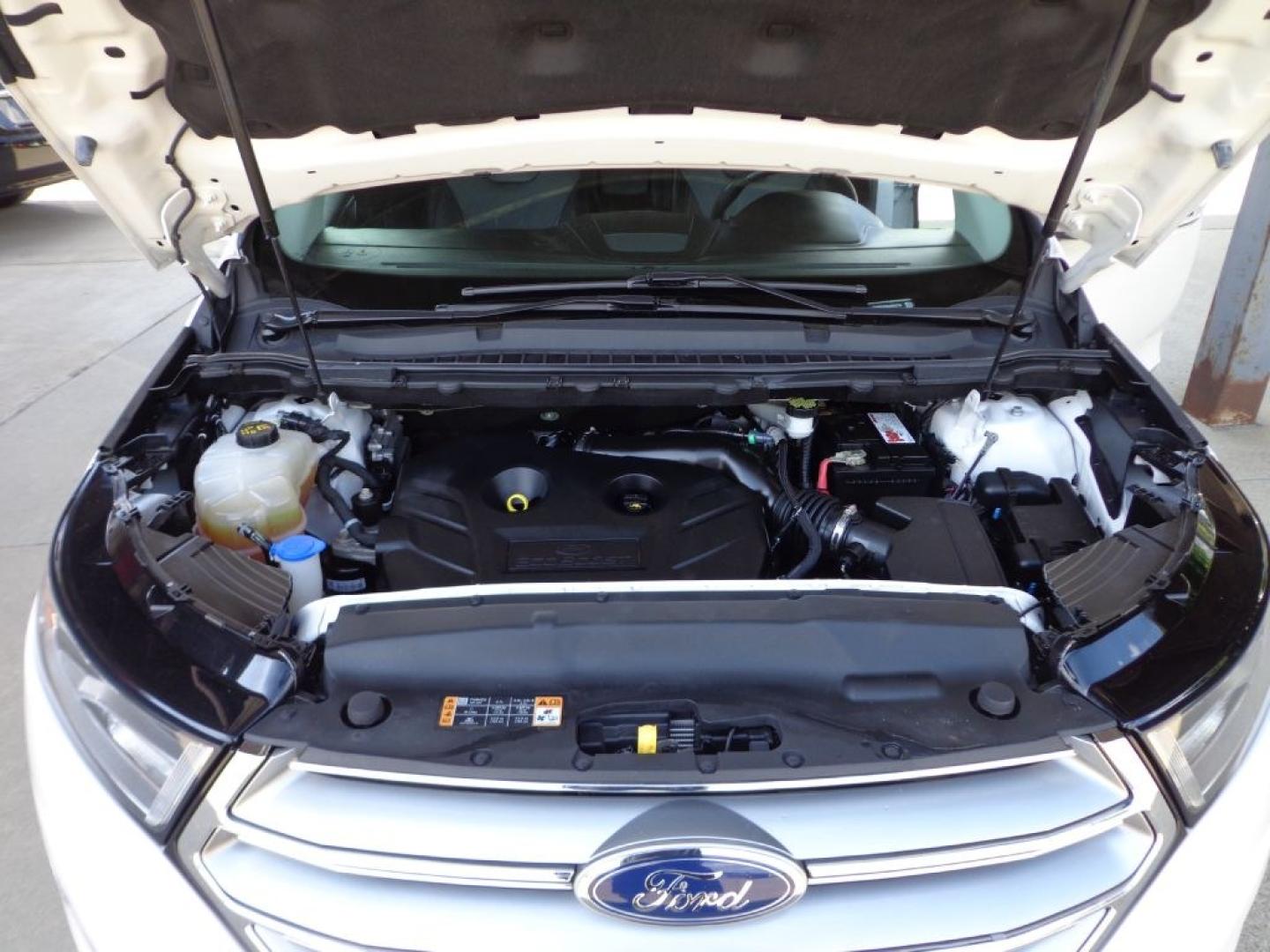 2018 WHITE FORD EDGE TITANIUM (2FMPK4K96JB) with an 2.0L engine, Automatic transmission, located at 6610 L St., Omaha, NE, 68117, (402) 731-7800, 41.212872, -96.014702 - THIS VEHICLE HAS A BEEN FULLY INSPECTED AND HAS A CLEAN TITLE WITH A FREE CARFAX REPORT PROVIDED! 2-OWNER, CLEAN CARFAX, LOW MILEAGE, PANO ROOF, NAV, NEWER TIRES AND MUCH MORE! *****We have found that most customers do the majority of their shopping online before visiting a ealership. For this- Photo#11