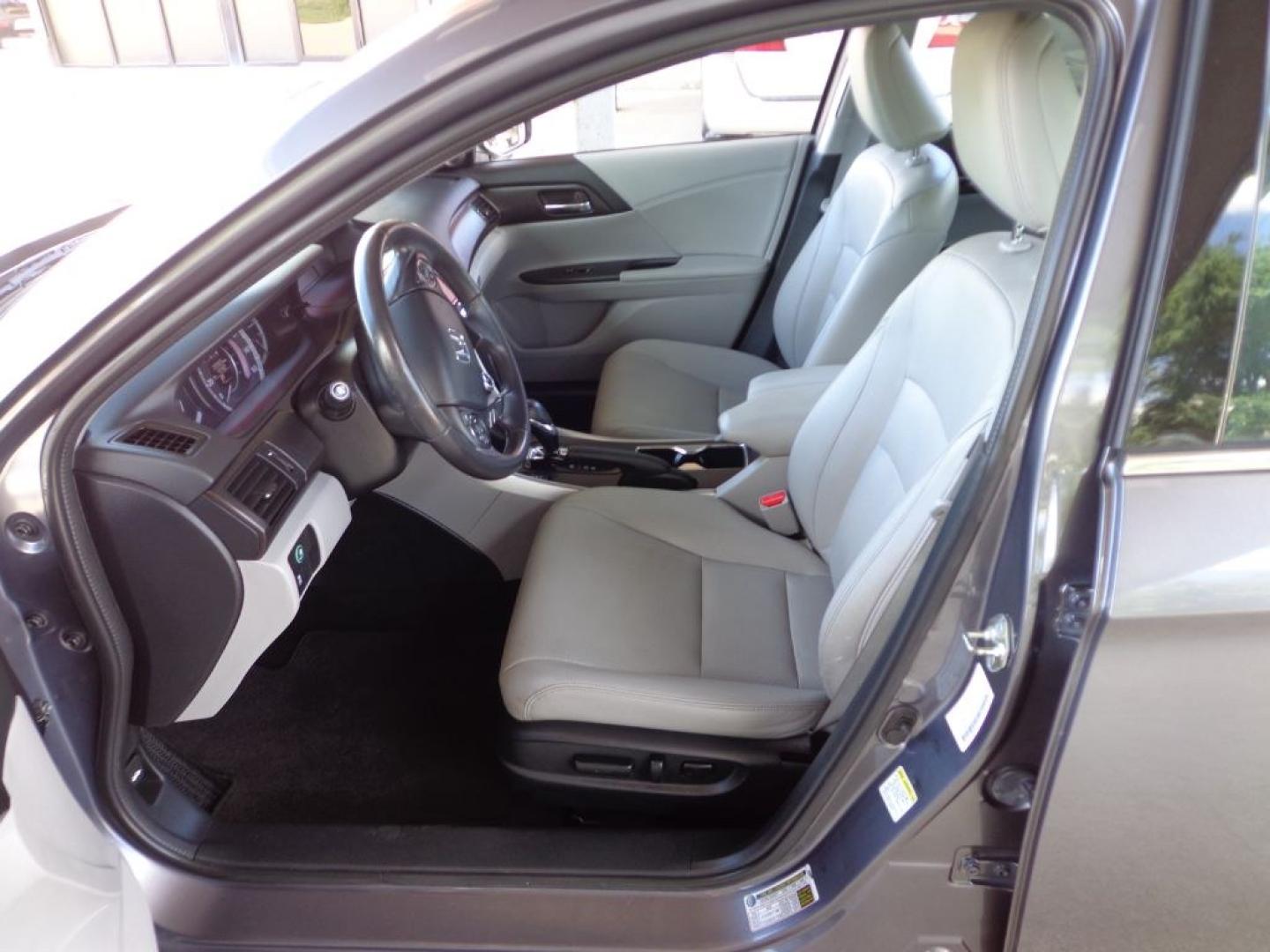 2014 GRAY HONDA ACCORD EXL (1HGCR3F84EA) with an 3.5L engine, Continuously Variable transmission, located at 6610 L St., Omaha, NE, 68117, (402) 731-7800, 41.212872, -96.014702 - THIS VEHICLE HAS A BEEN FULLY INSPECTED AND HAS A CLEAN TITLE WITH A FREE CARFAX REPORT PROVIDED. CLEAN CARFAX, LOW MILEAGE, WITH NEWER TIRES! *****We have found that most customers do the majority of their shopping online before visiting a ealership. For this reason we feel it necessary to hav- Photo#12