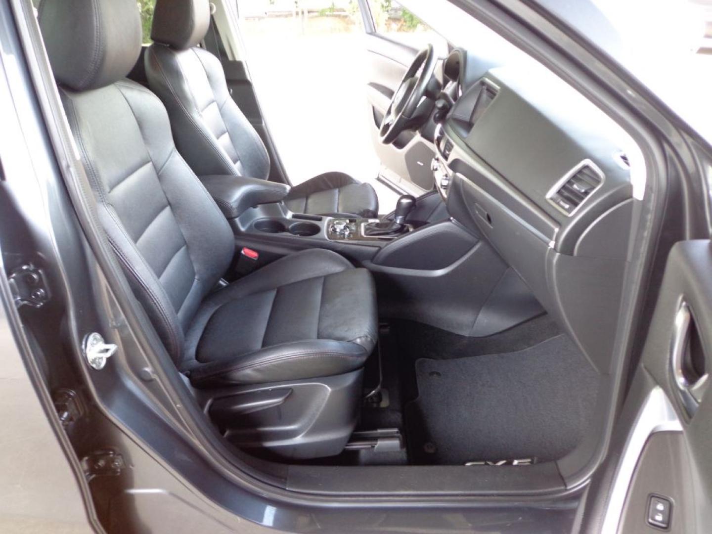 2016 GRAY MAZDA CX-5 GT (JM3KE4DY4G0) with an 2.5L engine, Automatic transmission, located at 6610 L St., Omaha, NE, 68117, (402) 731-7800, 41.212872, -96.014702 - THIS VEHICLE HAS A BEEN FULLY INSPECTED AND HAS A CLEAN TITLE WITH A FREE CARFAX REPORT PROVIDED! 1-OWNER, CLEAN CARFAX, LOW MILEAGE, NAV, SUNROOF, PREMIUM AUDIO, BLIND SPOT AND NEWER TIRES! *****We have found that most customers do the majority of their shopping online before visiting a ealers- Photo#15