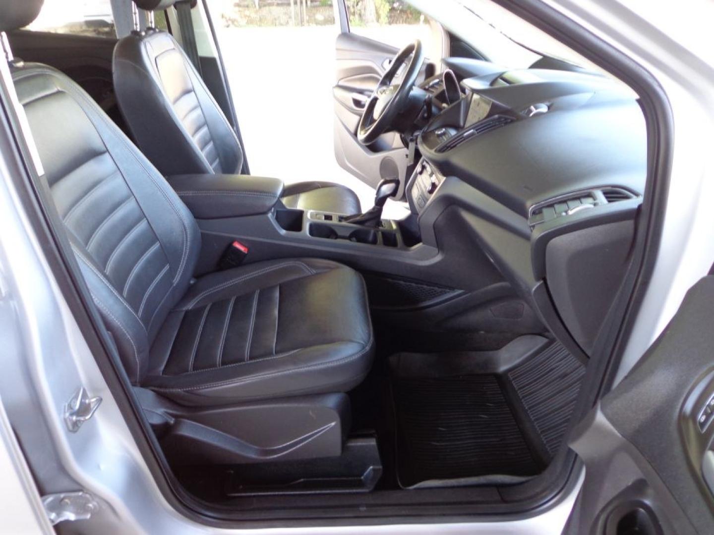 2018 SILVER FORD ESCAPE SEL (1FMCU9HD2JU) with an 1.5L engine, Automatic transmission, located at 6610 L St., Omaha, NE, 68117, (402) 731-7800, 41.212872, -96.014702 - THIS VEHICLE HAS A BEEN FULLY INSPECTED AND HAS A CLEAN TITLE WITH A FREE CARFAX REPORT PROVIDED! SHARP SEL WITH A CLEAN CARFAX, LOADED WITH PANORAMIC ROOF, NAV, FORD SAFE AND SMART PACKAGE INCLUDING, LANE KEEPING SYSTEM ,ADAPT CRUISE/COLLISION WARNING AND BLIS (BLIND SPOT INFO SYSTEM). ****- Photo#14