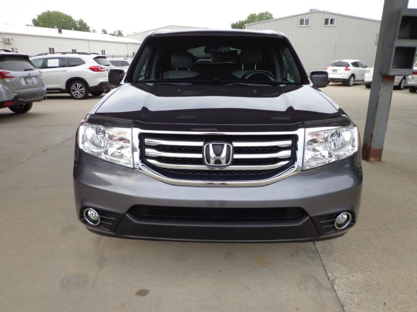 2014 GRAY HONDA PILOT EXLN (5FNYF4H70EB) with an 3.5L engine, Automatic transmission, located at 6610 L St., Omaha, NE, 68117, (402) 731-7800, 41.212872, -96.014702 - THIS VEHICLE HAS A BEEN FULLY INSPECTED AND HAS A CLEAN TITLE WITH A FREE CARFAX REPORT PROVIDED! 1-OWNER, CLEAN CARFAX, LOW MILEAGE, SUNROOF, NAV, BACKUP CAM, HEATED SEATS AND A NICE SET OF MICHELINS! *****We have found that most customers do the majority of their shopping online before visiti- Photo#1