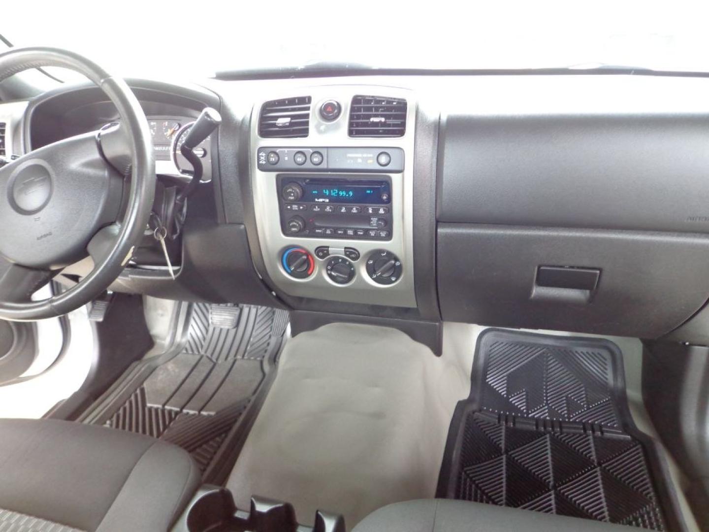 2012 WHITE CHEVROLET COLORADO (1GCGTBF94C8) with an 2.9L engine, Automatic transmission, located at 6610 L St., Omaha, NE, 68117, (402) 731-7800, 41.212872, -96.014702 - THIS VEHICLE HAS A BEEN FULLY INSPECTED AND HAS A CLEAN TITLE WITH A FREE CARFAX REPORT PROVIDED! 1-OWNER, CLEAN CARFAX, LOW MILEAGE WITH NEWER TIRES! *****We have found that most customers do the majority of their shopping online before visiting a ealership. For this reason we feel it necess- Photo#18