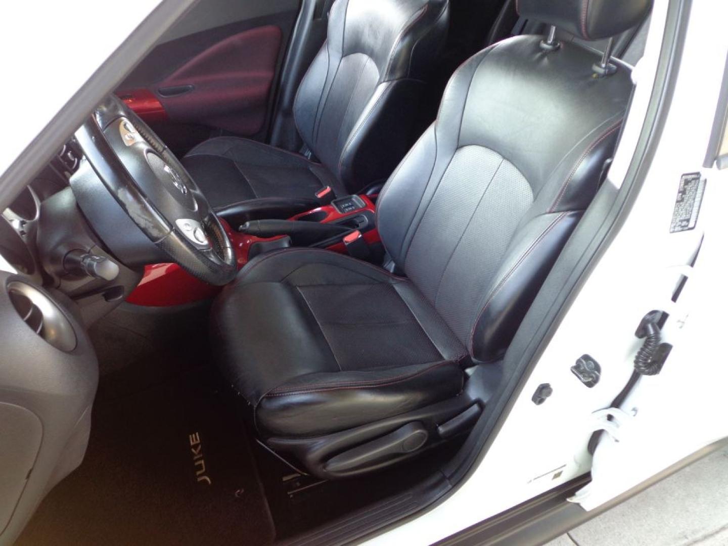 2013 WHITE NISSAN JUKE SL (JN8AF5MV5DT) with an 1.6L engine, Continuously Variable transmission, located at 6610 L St., Omaha, NE, 68117, (402) 731-7800, 41.212872, -96.014702 - THIS VEHICLE HAS A BEEN FULLY INSPECTED AND HAS A CLEAN TITLE WITH A FREE CARFAX REPORT PROVIDED! 1-OWNER, CLEAN CARFAX, LOW MILEAGE LOADED WITH HEATED SEATS, SUNROOF, NAV, BACKUP CAM AND NEWER TIRES! *****We have found that most customers do the majority of their shopping online before visitin- Photo#13
