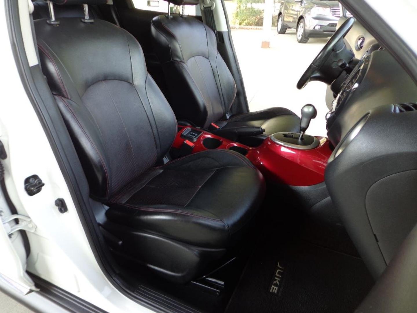 2013 WHITE NISSAN JUKE SL (JN8AF5MV5DT) with an 1.6L engine, Continuously Variable transmission, located at 6610 L St., Omaha, NE, 68117, (402) 731-7800, 41.212872, -96.014702 - THIS VEHICLE HAS A BEEN FULLY INSPECTED AND HAS A CLEAN TITLE WITH A FREE CARFAX REPORT PROVIDED! 1-OWNER, CLEAN CARFAX, LOW MILEAGE LOADED WITH HEATED SEATS, SUNROOF, NAV, BACKUP CAM AND NEWER TIRES! *****We have found that most customers do the majority of their shopping online before visitin- Photo#16