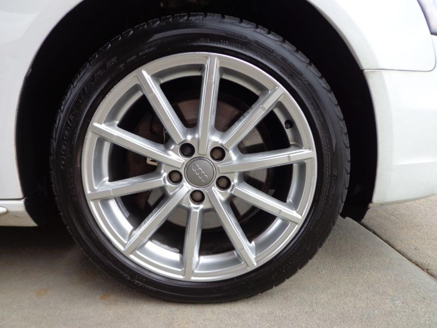 2015 WHITE AUDI A4 PREMIUM PLUS (WAUFFAFL0FN) with an 2.0L engine, Automatic transmission, located at 6610 L St., Omaha, NE, 68117, (402) 731-7800, 41.212872, -96.014702 - THIS VEHICLE HAS A BEEN FULLY INSPECTED AND HAS A CLEAN TITLE WITH A FREE CARFAX REPORT PROVIDED! 2-OWNER, CLEAN CARFAX, LOW MIEAGE, S-LINE, NAV, BLIND SPOT ASSIST AND NEWER TIRES! *****We have found that most customers do the majority of their shopping online before visiting a ealership. For t- Photo#8