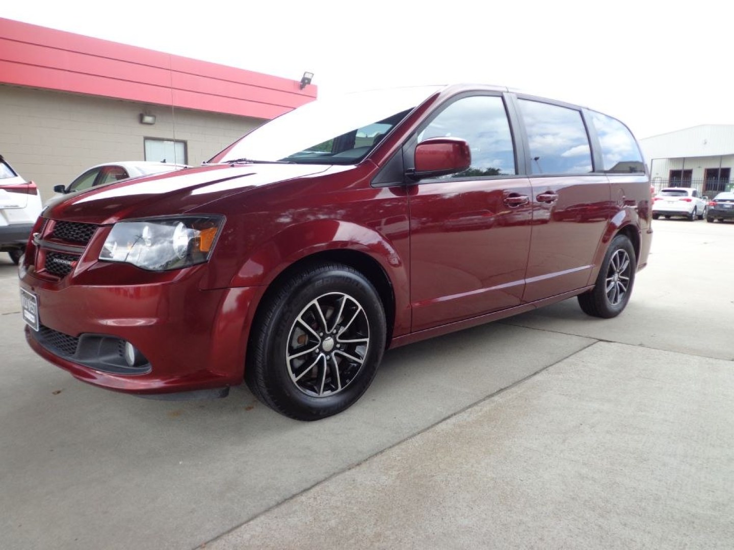 2019 RED DODGE GRAND CARAVAN GT (2C4RDGEGXKR) with an 3.6L engine, Automatic transmission, located at 6610 L St., Omaha, NE, 68117, (402) 731-7800, 41.212872, -96.014702 - THIS VEHICLE HAS A BEEN FULLY INSPECTED AND HAS A CLEAN TITLE WITH A FREE CARFAX REPORT PROVIDED! SHARP GT MODEL WITH A CLEAN CARFAX NAV, BACKUP CAM, NEWER TIRES AND MUCH MORE! *****We have found that most customers do the majority of their shopping online before visiting a ealership. For this- Photo#0