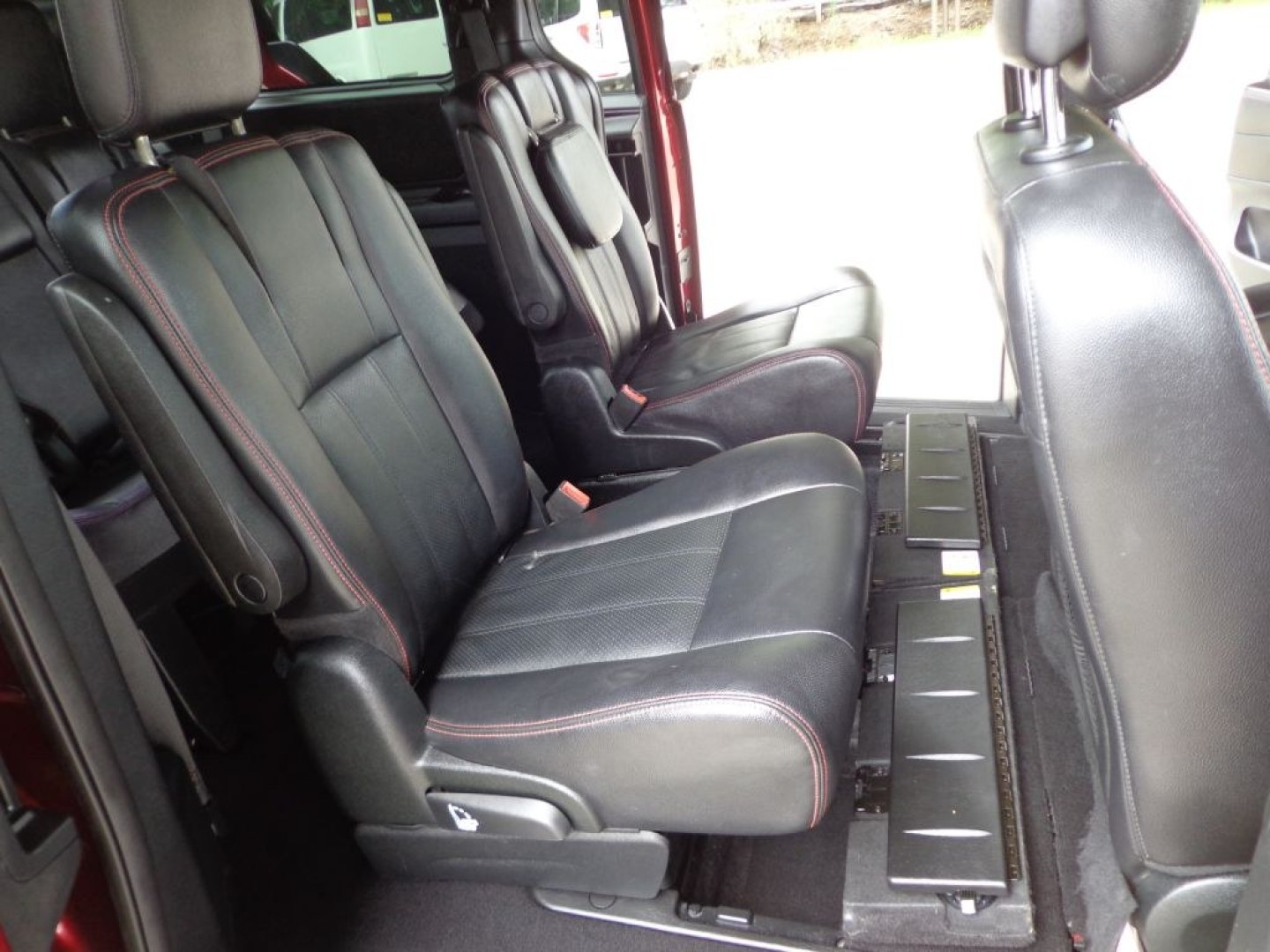 2019 RED DODGE GRAND CARAVAN GT (2C4RDGEGXKR) with an 3.6L engine, Automatic transmission, located at 6610 L St., Omaha, NE, 68117, (402) 731-7800, 41.212872, -96.014702 - THIS VEHICLE HAS A BEEN FULLY INSPECTED AND HAS A CLEAN TITLE WITH A FREE CARFAX REPORT PROVIDED! SHARP GT MODEL WITH A CLEAN CARFAX NAV, BACKUP CAM, NEWER TIRES AND MUCH MORE! *****We have found that most customers do the majority of their shopping online before visiting a ealership. For this- Photo#18