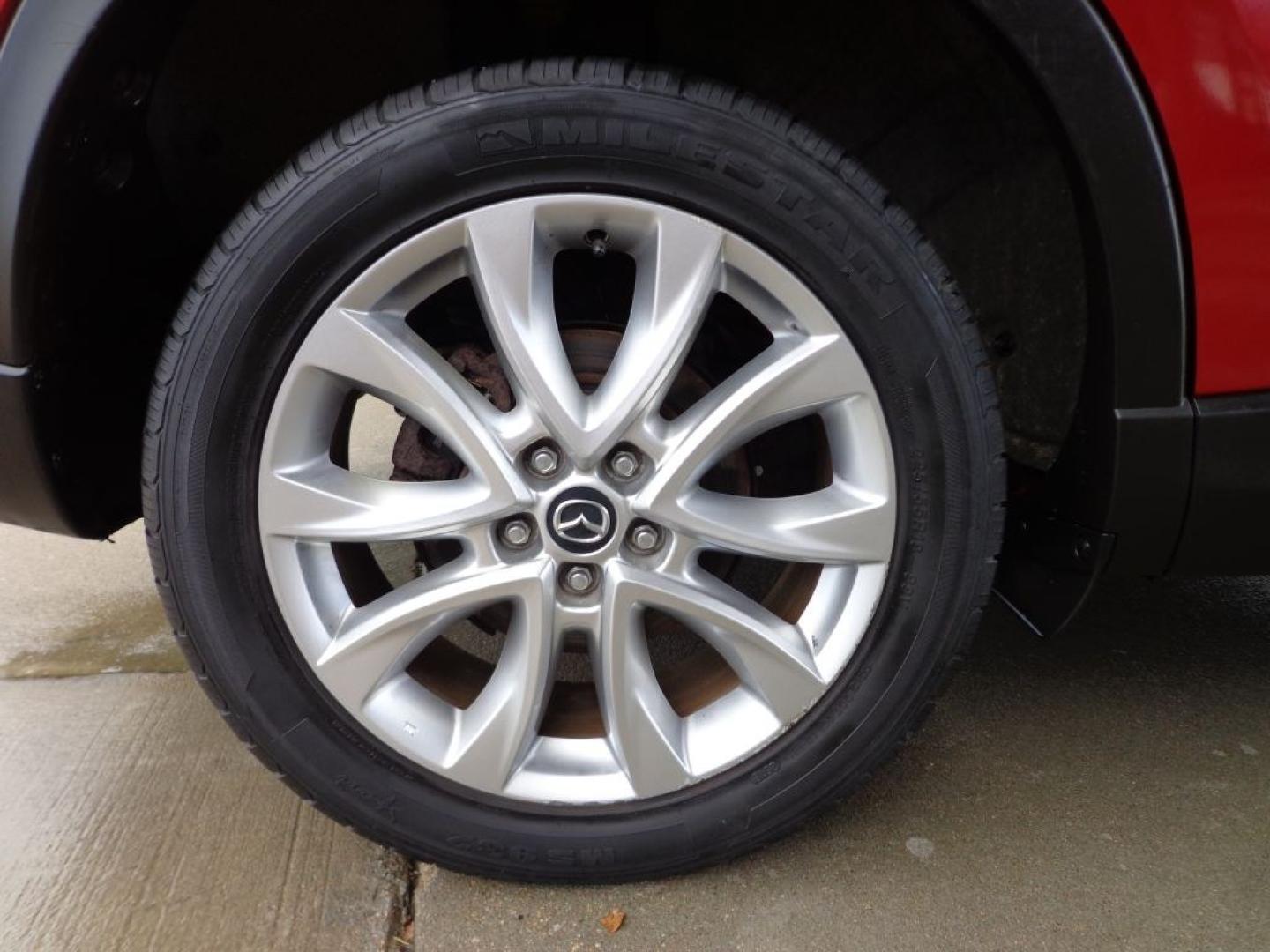 2015 RED MAZDA CX-5 GT (JM3KE4DY6F0) with an 2.5L engine, Automatic transmission, located at 6610 L St., Omaha, NE, 68117, (402) 731-7800, 41.212872, -96.014702 - THIS VEHICLE HAS A BEEN FULLY INSPECTED AND HAS A CLEAN TITLE WITH A FREE CARFAX REPORT PROVIDED! SHARP GRAND TOURING WITH A CLEAN CARFAX, LOW MILEAGE, SUNROOF, HEATED SEATS, NEWER TIRES AND MUCH MORE *****We have found that most customers do the majority of their shopping online before visit- Photo#9
