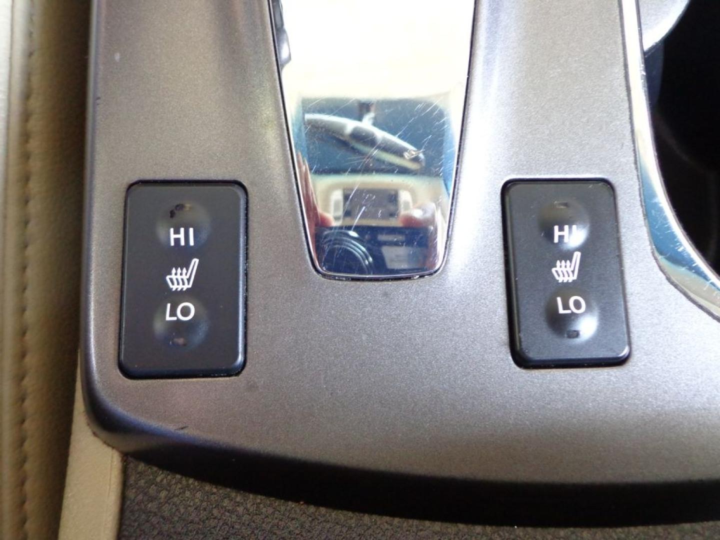 2015 WHITE ACURA RDX TECHNOLOGY (5J8TB4H51FL) with an 3.5L engine, Automatic transmission, located at 6610 L St., Omaha, NE, 68117, (402) 731-7800, 41.212872, -96.014702 - THIS VEHICLE HAS A BEEN FULLY INSPECTED AND HAS A CLEAN TITLE WITH A FREE CARFAX REPORT PROVIDED! SHARP TECH PACKAGE WITH A CLEAN CARFAX, LOW MILEAGE AND NEWER TIRES! *****We have found that most customers do the majority of their shopping online before visiting a ealership. For this reason we- Photo#25