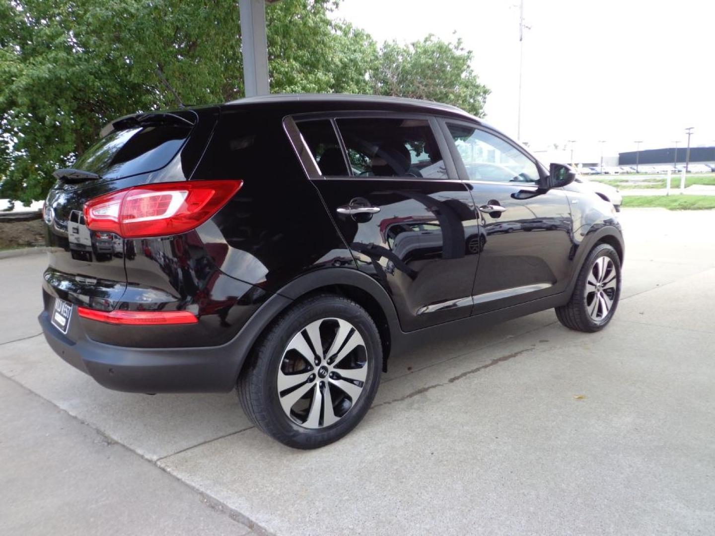 2013 BLACK KIA SPORTAGE EX (KNDPCCA20D7) with an 2.4L engine, Automatic transmission, located at 6610 L St., Omaha, NE, 68117, (402) 731-7800, 41.212872, -96.014702 - THIS VEHICLE HAS A BEEN FULLY INSPECTED AND HAS A CLEAN TITLE WITH A FREE CARFAX REPORT PROVIDED! 2-OWNER, CLEAN CARFAX, WELL CARED FOR, ALL WEATHER MATS, LEATHER, SUNROOF AND NEWER TIRES! *****We have found that most customers do the majority of their shopping online before visiting a ealershi- Photo#3