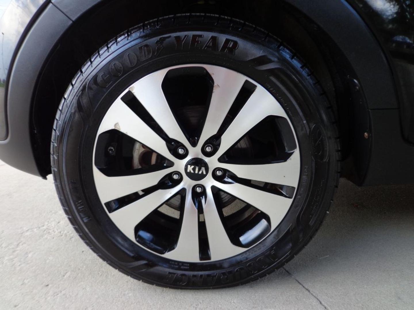 2013 BLACK KIA SPORTAGE EX (KNDPCCA20D7) with an 2.4L engine, Automatic transmission, located at 6610 L St., Omaha, NE, 68117, (402) 731-7800, 41.212872, -96.014702 - THIS VEHICLE HAS A BEEN FULLY INSPECTED AND HAS A CLEAN TITLE WITH A FREE CARFAX REPORT PROVIDED! 2-OWNER, CLEAN CARFAX, WELL CARED FOR, ALL WEATHER MATS, LEATHER, SUNROOF AND NEWER TIRES! *****We have found that most customers do the majority of their shopping online before visiting a ealershi- Photo#7