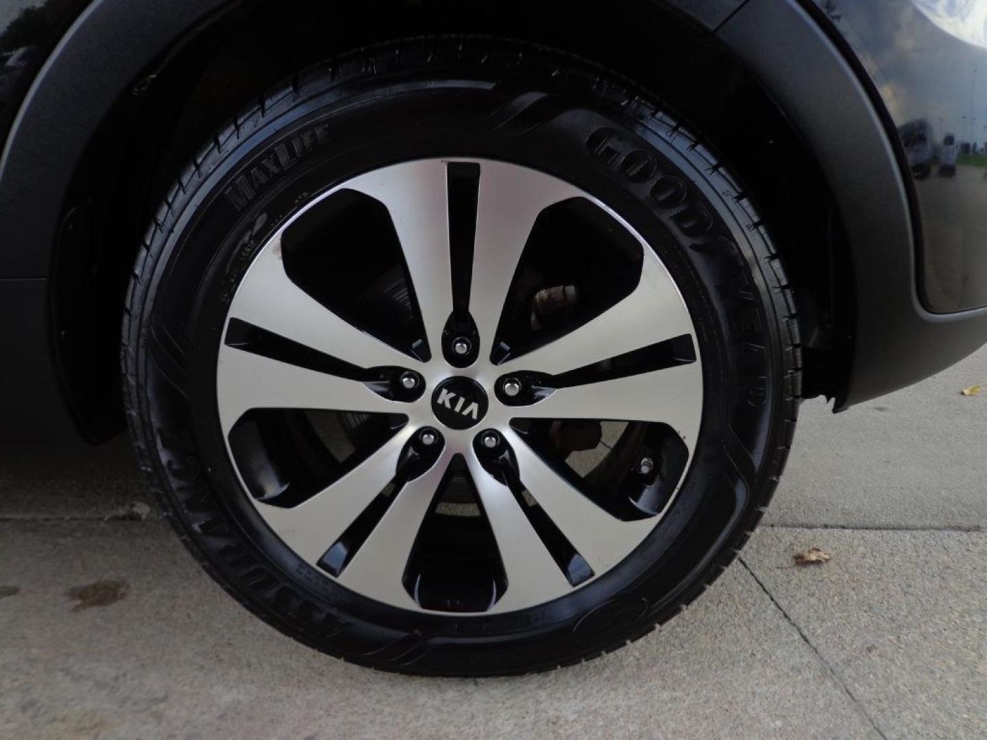 2013 BLACK KIA SPORTAGE EX (KNDPCCA20D7) with an 2.4L engine, Automatic transmission, located at 6610 L St., Omaha, NE, 68117, (402) 731-7800, 41.212872, -96.014702 - THIS VEHICLE HAS A BEEN FULLY INSPECTED AND HAS A CLEAN TITLE WITH A FREE CARFAX REPORT PROVIDED! 2-OWNER, CLEAN CARFAX, WELL CARED FOR, ALL WEATHER MATS, LEATHER, SUNROOF AND NEWER TIRES! *****We have found that most customers do the majority of their shopping online before visiting a ealershi- Photo#8