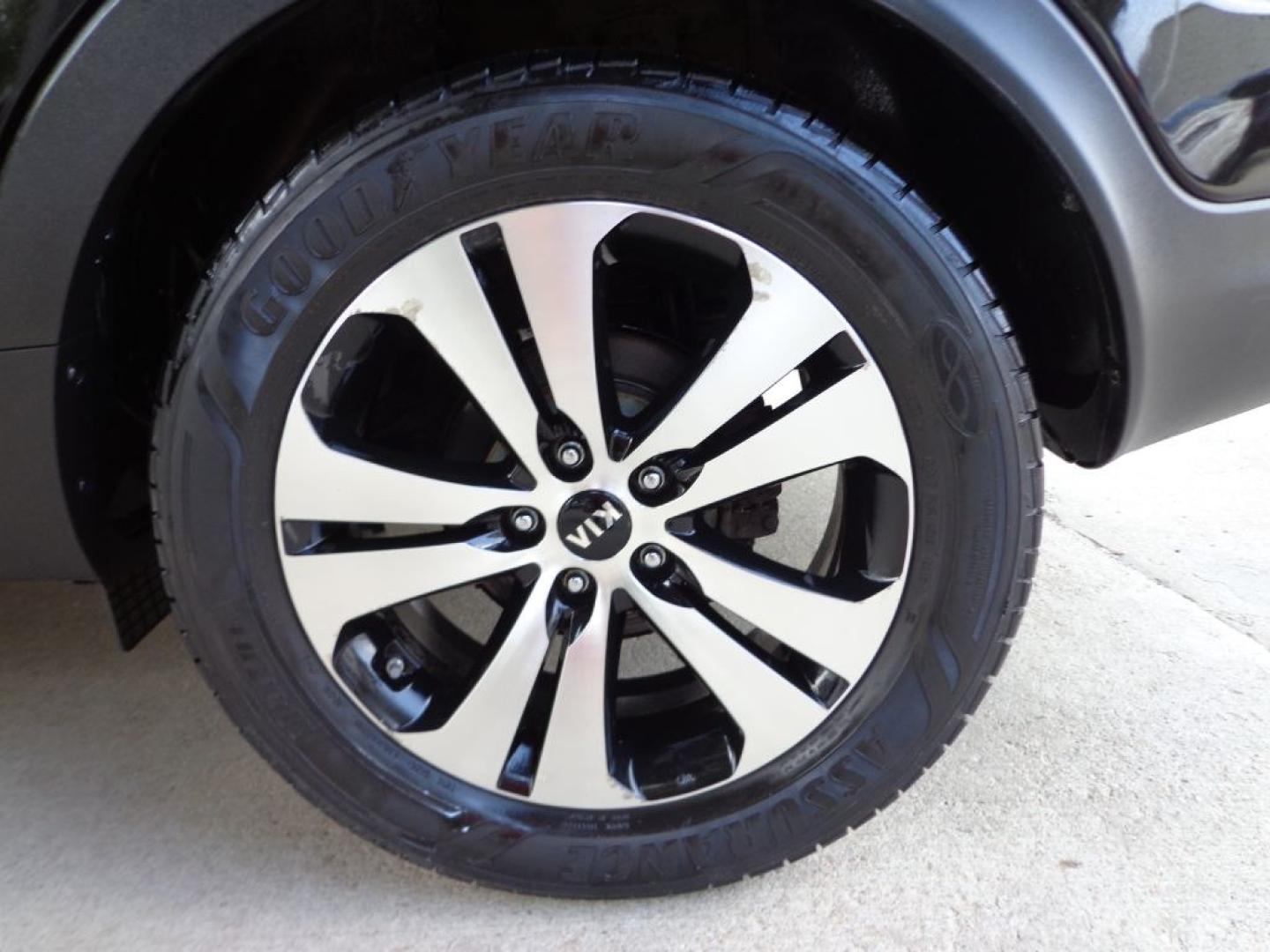 2013 BLACK KIA SPORTAGE EX (KNDPCCA20D7) with an 2.4L engine, Automatic transmission, located at 6610 L St., Omaha, NE, 68117, (402) 731-7800, 41.212872, -96.014702 - THIS VEHICLE HAS A BEEN FULLY INSPECTED AND HAS A CLEAN TITLE WITH A FREE CARFAX REPORT PROVIDED! 2-OWNER, CLEAN CARFAX, WELL CARED FOR, ALL WEATHER MATS, LEATHER, SUNROOF AND NEWER TIRES! *****We have found that most customers do the majority of their shopping online before visiting a ealershi- Photo#10