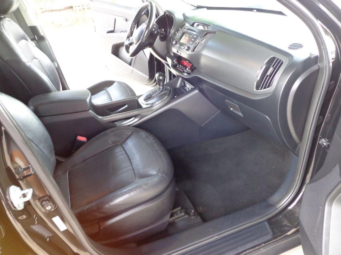 2013 BLACK KIA SPORTAGE EX (KNDPCCA20D7) with an 2.4L engine, Automatic transmission, located at 6610 L St., Omaha, NE, 68117, (402) 731-7800, 41.212872, -96.014702 - THIS VEHICLE HAS A BEEN FULLY INSPECTED AND HAS A CLEAN TITLE WITH A FREE CARFAX REPORT PROVIDED! 2-OWNER, CLEAN CARFAX, WELL CARED FOR, ALL WEATHER MATS, LEATHER, SUNROOF AND NEWER TIRES! *****We have found that most customers do the majority of their shopping online before visiting a ealershi- Photo#17