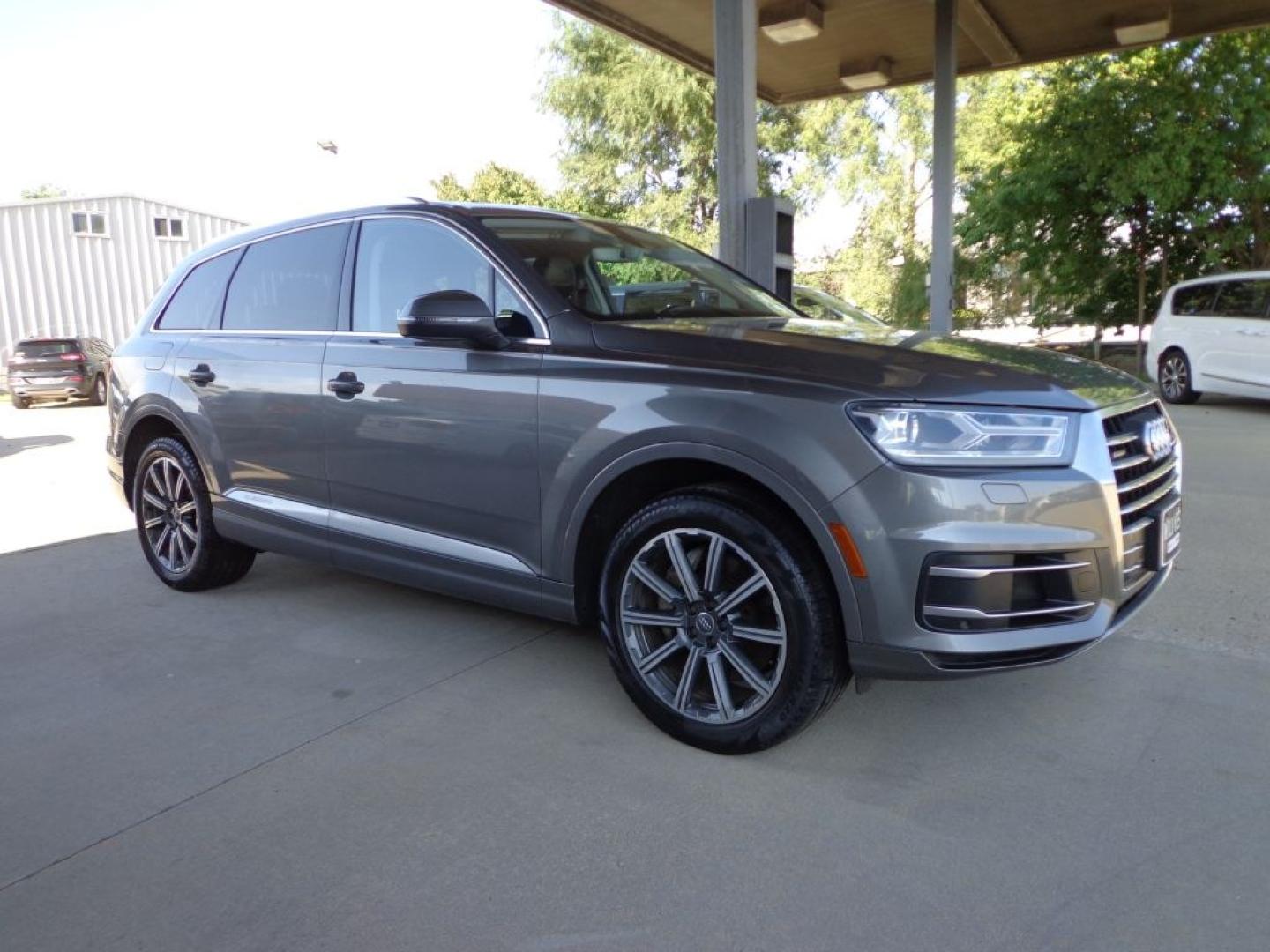 2017 GRAY AUDI Q7 PREMIUM PLUS (WA1LAAF78HD) with an 3.0L engine, Automatic transmission, located at 6610 L St., Omaha, NE, 68117, (402) 731-7800, 41.212872, -96.014702 - THIS VEHICLE HAS A BEEN FULLY INSPECTED AND HAS A CLEAN TITLE WITH A FREE CARFAX REPORT PROVIDED! 2-OWNER, CLEAN CARFAX, LOW MILES, LOADED WITH OPTIONS AND NEWER TIRES! *****We have found that most customers do the majority of their shopping online before visiting a ealership. For this reason w- Photo#2