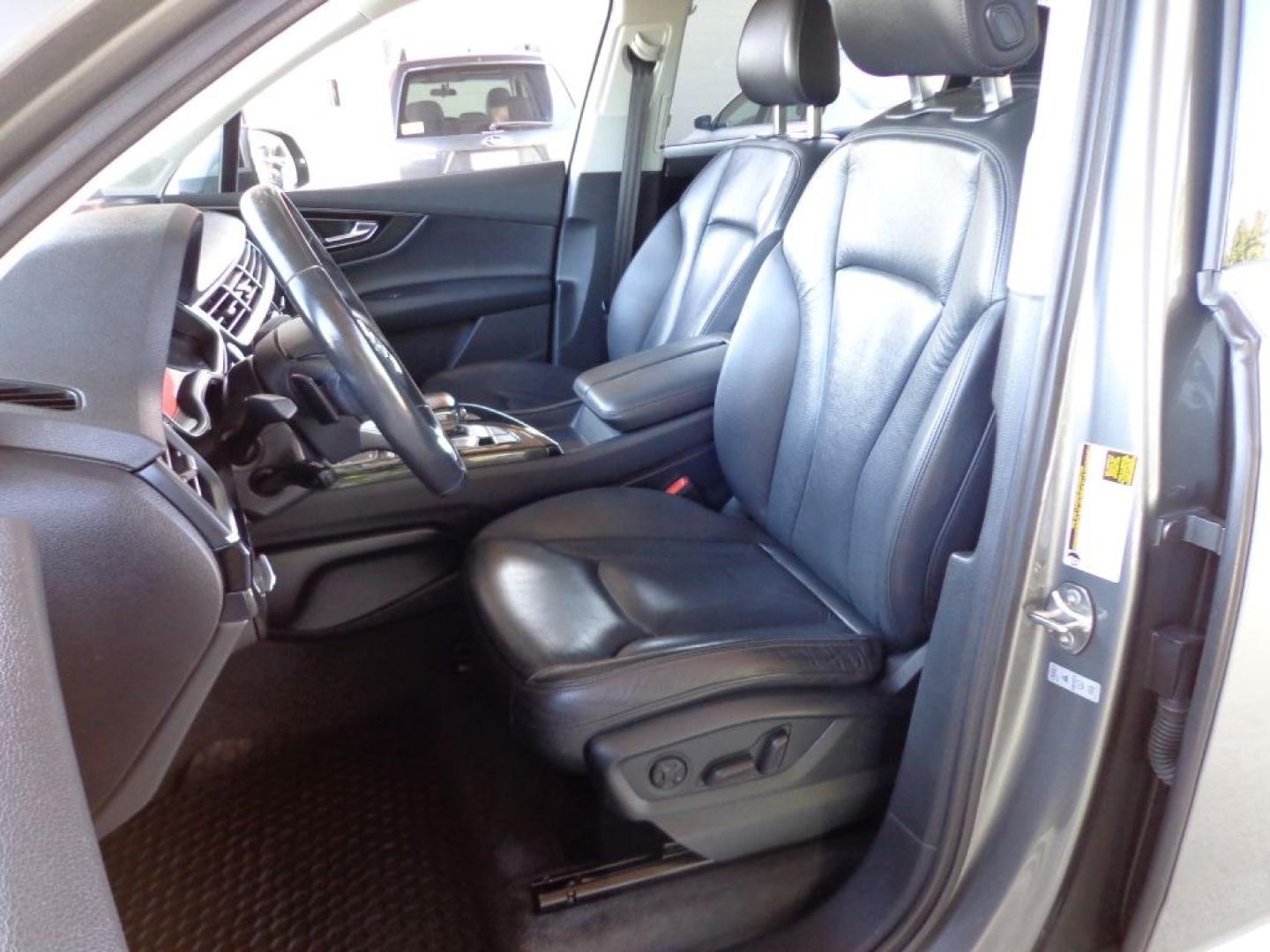 2017 GRAY AUDI Q7 PREMIUM PLUS (WA1LAAF78HD) with an 3.0L engine, Automatic transmission, located at 6610 L St., Omaha, NE, 68117, (402) 731-7800, 41.212872, -96.014702 - THIS VEHICLE HAS A BEEN FULLY INSPECTED AND HAS A CLEAN TITLE WITH A FREE CARFAX REPORT PROVIDED! 2-OWNER, CLEAN CARFAX, LOW MILES, LOADED WITH OPTIONS AND NEWER TIRES! *****We have found that most customers do the majority of their shopping online before visiting a ealership. For this reason w- Photo#12