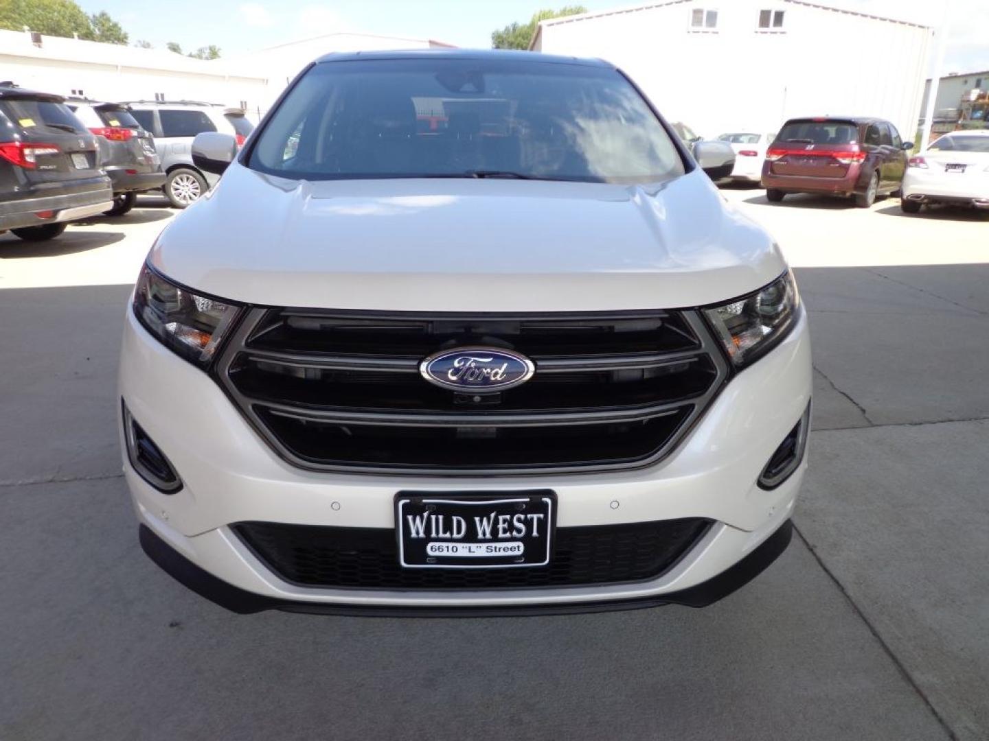 2016 WHITE FORD EDGE SPORT (2FMPK4AP8GB) with an 2.7L engine, Automatic transmission, located at 6610 L St., Omaha, NE, 68117, (402) 731-7800, 41.212872, -96.014702 - THIS VEHICLE HAS A BEEN FULLY INSPECTED AND HAS A CLEAN TITLE WITH A FREE CARFAX REPORT PROVIDED! 1-OWNER, CLEAN CARFAX, LOW MILEAGE, PANORAMIC ROOF, NAV, 20IN WHEELS, HID HEADLIGHTS, HEATED-COOLED FRONT SEATS, HEATED REAR SEATS/STEERING WHEEL, FRONT 180 CAMERA, PARK ASSIST AND A NICE SET OF MICH- Photo#1