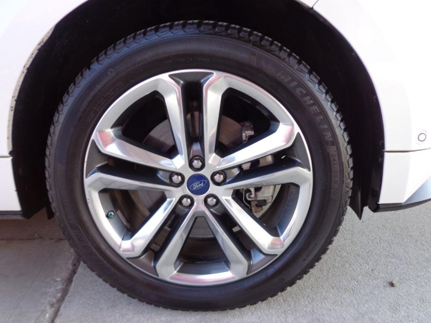 2016 WHITE FORD EDGE SPORT (2FMPK4AP8GB) with an 2.7L engine, Automatic transmission, located at 6610 L St., Omaha, NE, 68117, (402) 731-7800, 41.212872, -96.014702 - THIS VEHICLE HAS A BEEN FULLY INSPECTED AND HAS A CLEAN TITLE WITH A FREE CARFAX REPORT PROVIDED! 1-OWNER, CLEAN CARFAX, LOW MILEAGE, PANORAMIC ROOF, NAV, 20IN WHEELS, HID HEADLIGHTS, HEATED-COOLED FRONT SEATS, HEATED REAR SEATS/STEERING WHEEL, FRONT 180 CAMERA, PARK ASSIST AND A NICE SET OF MICH- Photo#7
