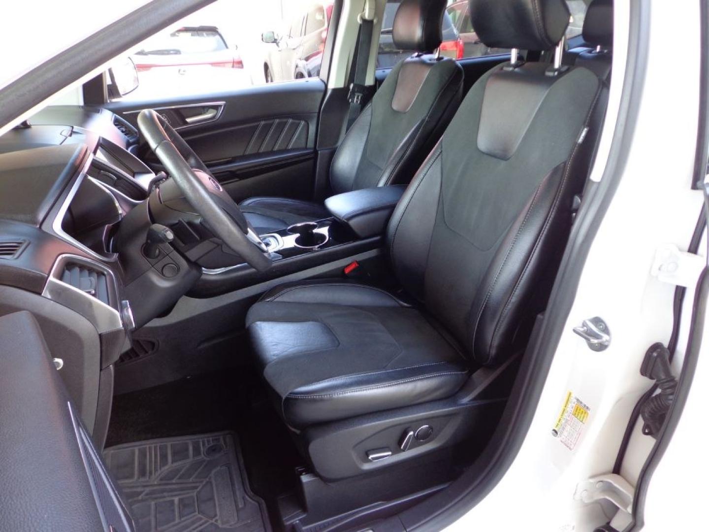 2016 WHITE FORD EDGE SPORT (2FMPK4AP8GB) with an 2.7L engine, Automatic transmission, located at 6610 L St., Omaha, NE, 68117, (402) 731-7800, 41.212872, -96.014702 - THIS VEHICLE HAS A BEEN FULLY INSPECTED AND HAS A CLEAN TITLE WITH A FREE CARFAX REPORT PROVIDED! 1-OWNER, CLEAN CARFAX, LOW MILEAGE, PANORAMIC ROOF, NAV, 20IN WHEELS, HID HEADLIGHTS, HEATED-COOLED FRONT SEATS, HEATED REAR SEATS/STEERING WHEEL, FRONT 180 CAMERA, PARK ASSIST AND A NICE SET OF MICH- Photo#11
