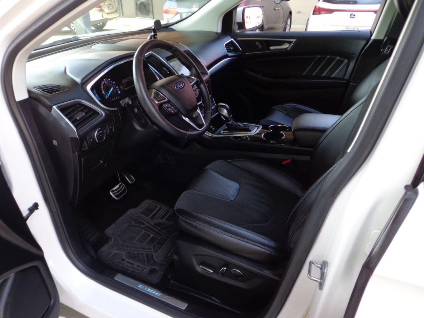 2016 WHITE FORD EDGE SPORT (2FMPK4AP8GB) with an 2.7L engine, Automatic transmission, located at 6610 L St., Omaha, NE, 68117, (402) 731-7800, 41.212872, -96.014702 - THIS VEHICLE HAS A BEEN FULLY INSPECTED AND HAS A CLEAN TITLE WITH A FREE CARFAX REPORT PROVIDED! 1-OWNER, CLEAN CARFAX, LOW MILEAGE, PANORAMIC ROOF, NAV, 20IN WHEELS, HID HEADLIGHTS, HEATED-COOLED FRONT SEATS, HEATED REAR SEATS/STEERING WHEEL, FRONT 180 CAMERA, PARK ASSIST AND A NICE SET OF MICH- Photo#12