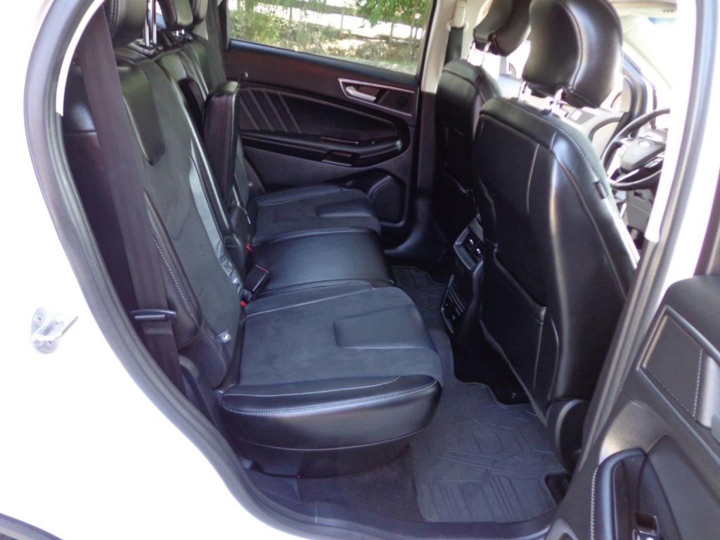 2016 WHITE FORD EDGE SPORT (2FMPK4AP8GB) with an 2.7L engine, Automatic transmission, located at 6610 L St., Omaha, NE, 68117, (402) 731-7800, 41.212872, -96.014702 - THIS VEHICLE HAS A BEEN FULLY INSPECTED AND HAS A CLEAN TITLE WITH A FREE CARFAX REPORT PROVIDED! 1-OWNER, CLEAN CARFAX, LOW MILEAGE, PANORAMIC ROOF, NAV, 20IN WHEELS, HID HEADLIGHTS, HEATED-COOLED FRONT SEATS, HEATED REAR SEATS/STEERING WHEEL, FRONT 180 CAMERA, PARK ASSIST AND A NICE SET OF MICH- Photo#16