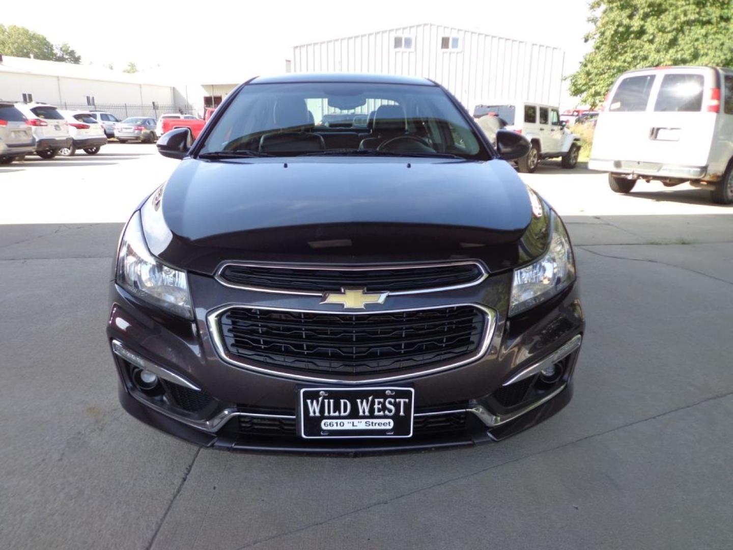 2015 GRAY CHEVROLET CRUZE LT (1G1PE5SB7F7) with an 1.4L engine, Automatic transmission, located at 6610 L St., Omaha, NE, 68117, (402) 731-7800, 41.212872, -96.014702 - THIS VEHICLE HAS A BEEN FULLY INSPECTED AND HAS A CLEAN TITLE WITH A FREE CARFAX REPORT PROVIDED! 1-OWNER, CLEAN CARFAX, LOW MILEAGE, LEATHER, SUNROOF, PREMIUM AUDIO AND A NICE SET OF MICHELINS! *****We have found that most customers do the majority of their shopping online before visiting a ea- Photo#1