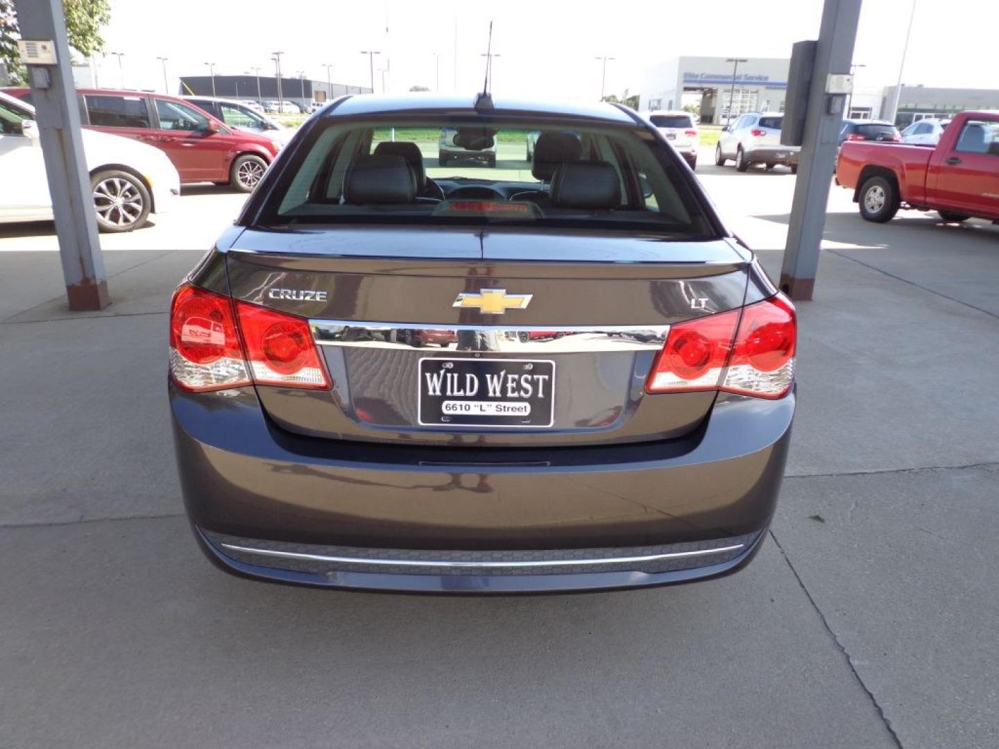2015 GRAY CHEVROLET CRUZE LT (1G1PE5SB7F7) with an 1.4L engine, Automatic transmission, located at 6610 L St., Omaha, NE, 68117, (402) 731-7800, 41.212872, -96.014702 - THIS VEHICLE HAS A BEEN FULLY INSPECTED AND HAS A CLEAN TITLE WITH A FREE CARFAX REPORT PROVIDED! 1-OWNER, CLEAN CARFAX, LOW MILEAGE, LEATHER, SUNROOF, PREMIUM AUDIO AND A NICE SET OF MICHELINS! *****We have found that most customers do the majority of their shopping online before visiting a ea- Photo#4
