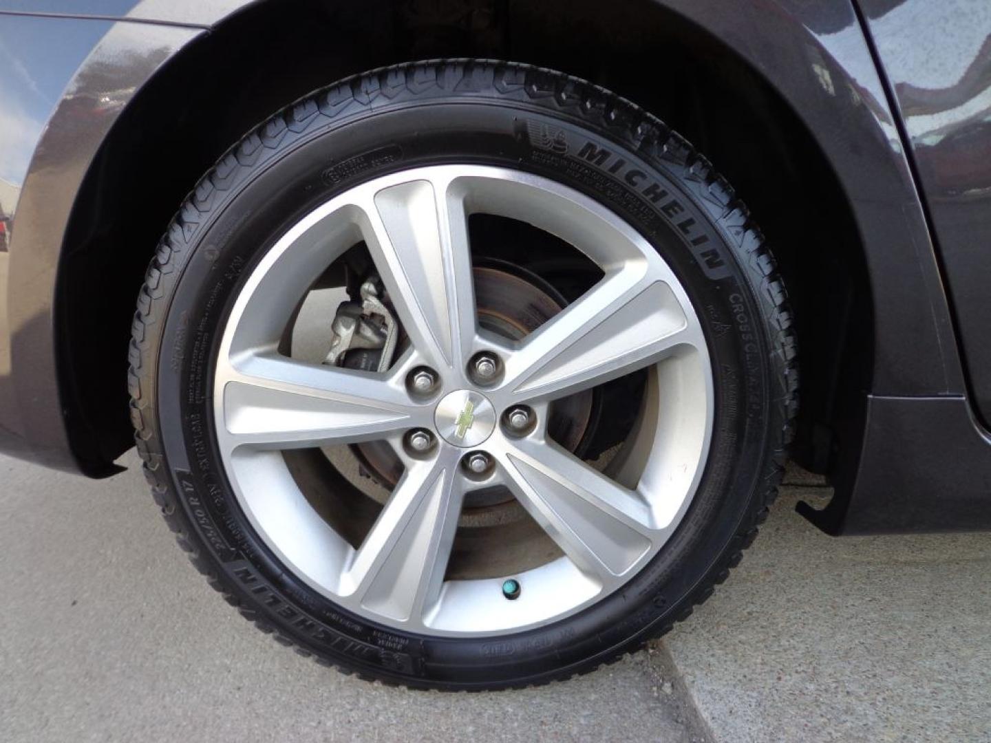 2015 GRAY CHEVROLET CRUZE LT (1G1PE5SB7F7) with an 1.4L engine, Automatic transmission, located at 6610 L St., Omaha, NE, 68117, (402) 731-7800, 41.212872, -96.014702 - THIS VEHICLE HAS A BEEN FULLY INSPECTED AND HAS A CLEAN TITLE WITH A FREE CARFAX REPORT PROVIDED! 1-OWNER, CLEAN CARFAX, LOW MILEAGE, LEATHER, SUNROOF, PREMIUM AUDIO AND A NICE SET OF MICHELINS! *****We have found that most customers do the majority of their shopping online before visiting a ea- Photo#8
