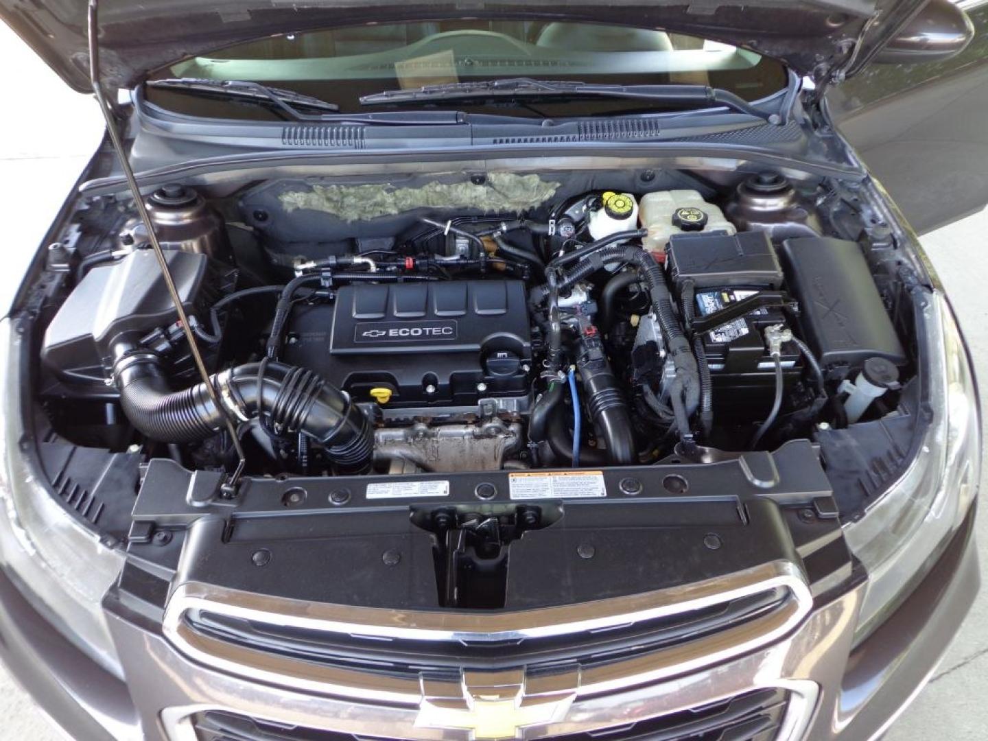 2015 GRAY CHEVROLET CRUZE LT (1G1PE5SB7F7) with an 1.4L engine, Automatic transmission, located at 6610 L St., Omaha, NE, 68117, (402) 731-7800, 41.212872, -96.014702 - THIS VEHICLE HAS A BEEN FULLY INSPECTED AND HAS A CLEAN TITLE WITH A FREE CARFAX REPORT PROVIDED! 1-OWNER, CLEAN CARFAX, LOW MILEAGE, LEATHER, SUNROOF, PREMIUM AUDIO AND A NICE SET OF MICHELINS! *****We have found that most customers do the majority of their shopping online before visiting a ea- Photo#10