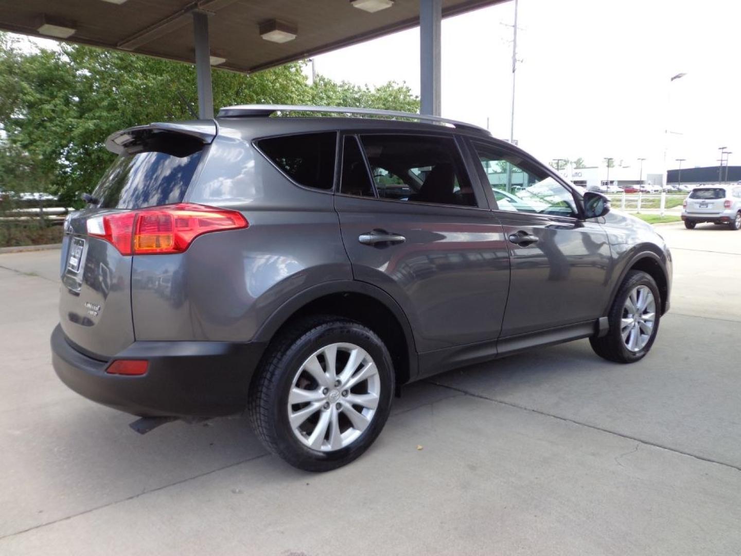 2014 GRAY TOYOTA RAV4 LIMITED (2T3DFREV1EW) with an 2.5L engine, Automatic transmission, located at 6610 L St., Omaha, NE, 68117, (402) 731-7800, 41.212872, -96.014702 - THIS VEHICLE HAS A BEEN FULLY INSPECTED AND HAS A CLEAN TITLE WITH A FREE CARFAX REPORT PROVIDED! 1-OWNER, CLEAN CARFAX, LOW MILEAGE, HEATED LEATHER, SUNROOF, NAV, BACKUP CAM AND NEWER TIRES! *****We have found that most customers do the majority of their shopping online before visiting a ealer- Photo#3