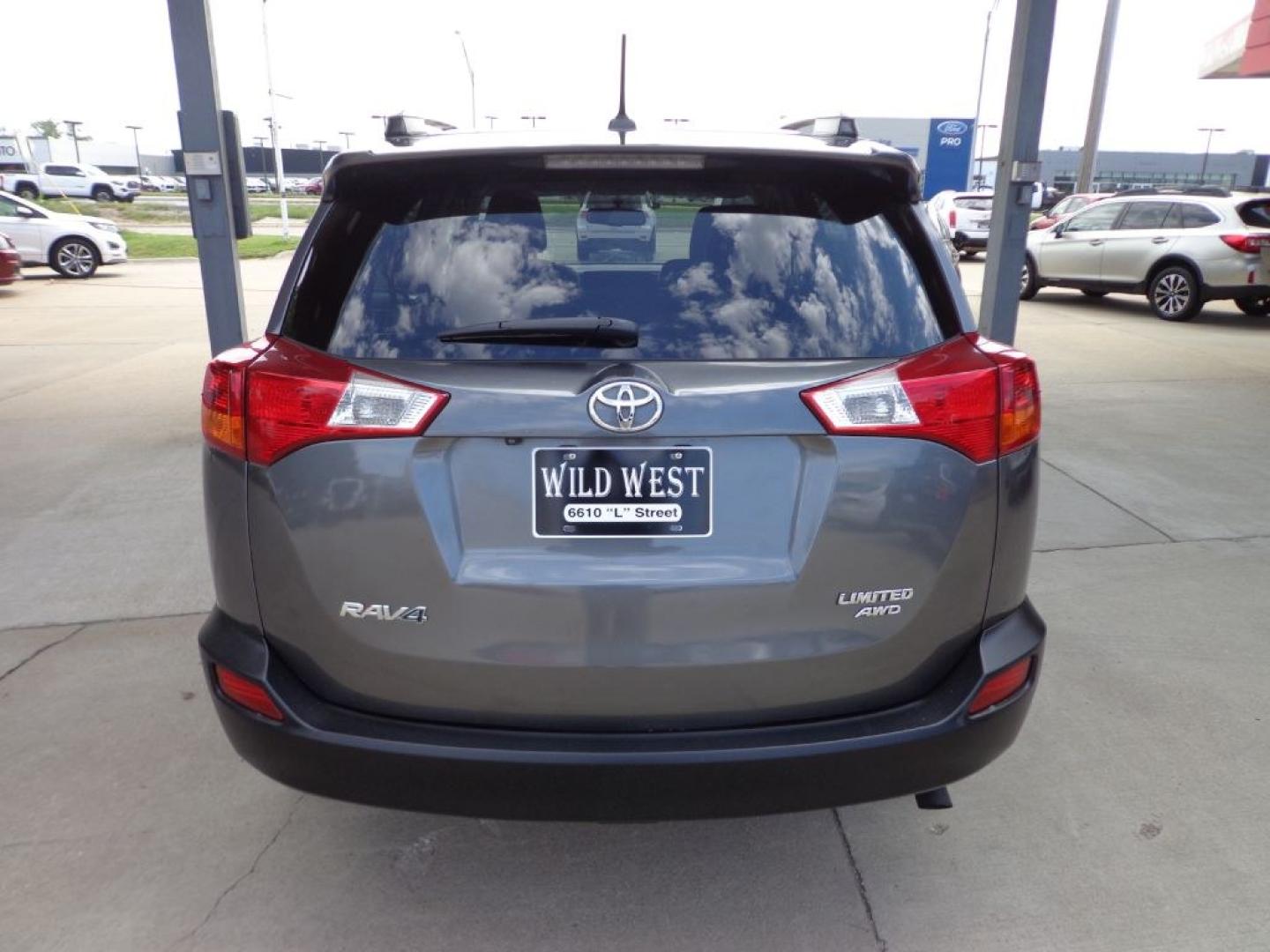 2014 GRAY TOYOTA RAV4 LIMITED (2T3DFREV1EW) with an 2.5L engine, Automatic transmission, located at 6610 L St., Omaha, NE, 68117, (402) 731-7800, 41.212872, -96.014702 - THIS VEHICLE HAS A BEEN FULLY INSPECTED AND HAS A CLEAN TITLE WITH A FREE CARFAX REPORT PROVIDED! 1-OWNER, CLEAN CARFAX, LOW MILEAGE, HEATED LEATHER, SUNROOF, NAV, BACKUP CAM AND NEWER TIRES! *****We have found that most customers do the majority of their shopping online before visiting a ealer- Photo#4