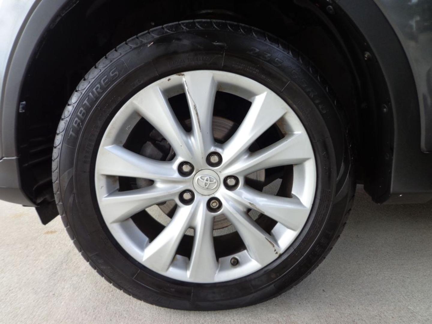 2014 GRAY TOYOTA RAV4 LIMITED (2T3DFREV1EW) with an 2.5L engine, Automatic transmission, located at 6610 L St., Omaha, NE, 68117, (402) 731-7800, 41.212872, -96.014702 - THIS VEHICLE HAS A BEEN FULLY INSPECTED AND HAS A CLEAN TITLE WITH A FREE CARFAX REPORT PROVIDED! 1-OWNER, CLEAN CARFAX, LOW MILEAGE, HEATED LEATHER, SUNROOF, NAV, BACKUP CAM AND NEWER TIRES! *****We have found that most customers do the majority of their shopping online before visiting a ealer- Photo#7