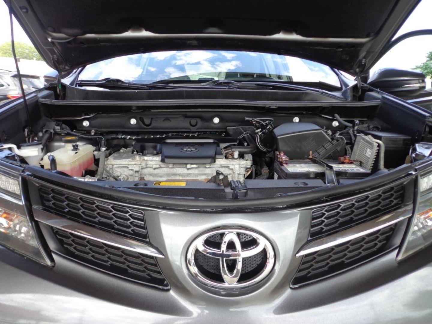 2014 GRAY TOYOTA RAV4 LIMITED (2T3DFREV1EW) with an 2.5L engine, Automatic transmission, located at 6610 L St., Omaha, NE, 68117, (402) 731-7800, 41.212872, -96.014702 - THIS VEHICLE HAS A BEEN FULLY INSPECTED AND HAS A CLEAN TITLE WITH A FREE CARFAX REPORT PROVIDED! 1-OWNER, CLEAN CARFAX, LOW MILEAGE, HEATED LEATHER, SUNROOF, NAV, BACKUP CAM AND NEWER TIRES! *****We have found that most customers do the majority of their shopping online before visiting a ealer- Photo#11
