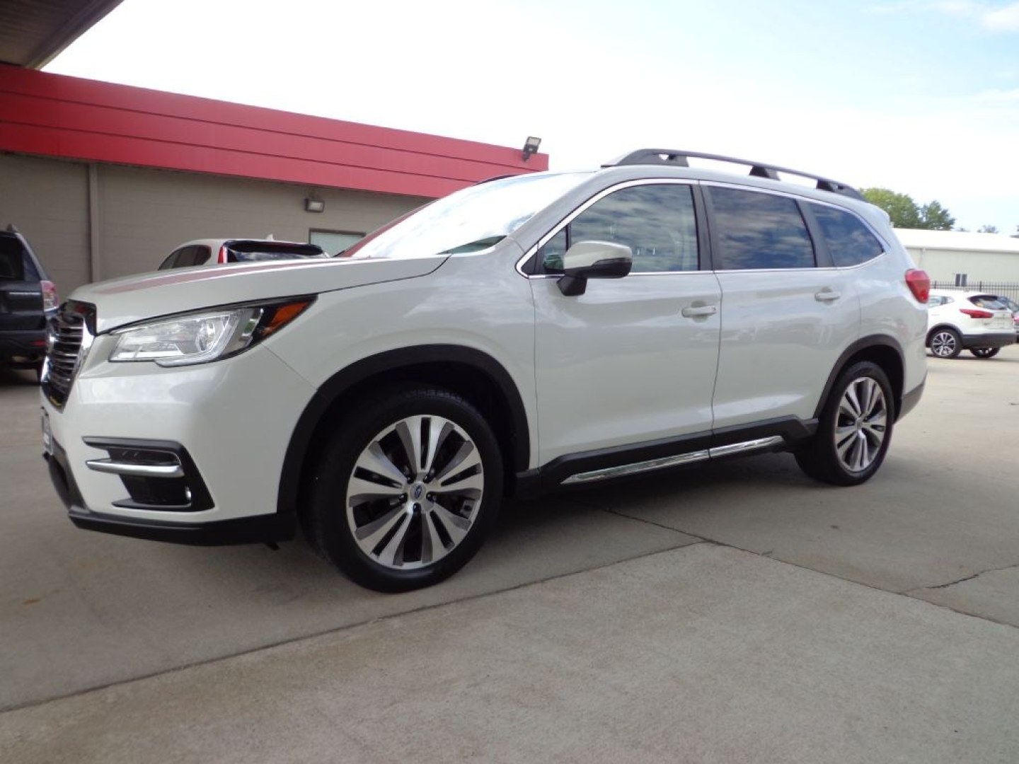 2019 WHITE SUBARU ASCENT LIMITED (4S4WMALD8K3) with an 2.4L engine, Automatic transmission, located at 6610 L St., Omaha, NE, 68117, (402) 731-7800, 41.212872, -96.014702 - THIS VEHICLE HAS A BEEN FULLY INSPECTED AND HAS A CLEAN TITLE WITH A FREE CARFAX REPORT PROVIDED! SHARP 1-OWNER, CLEAN CARFAX, LOW MILEAGE, PANORAMIC ROOF, NAV, NEWER TIRES AND MUCH MORE! *****We have found that most customers do the majority of their shopping online before visiting a ealership- Photo#0